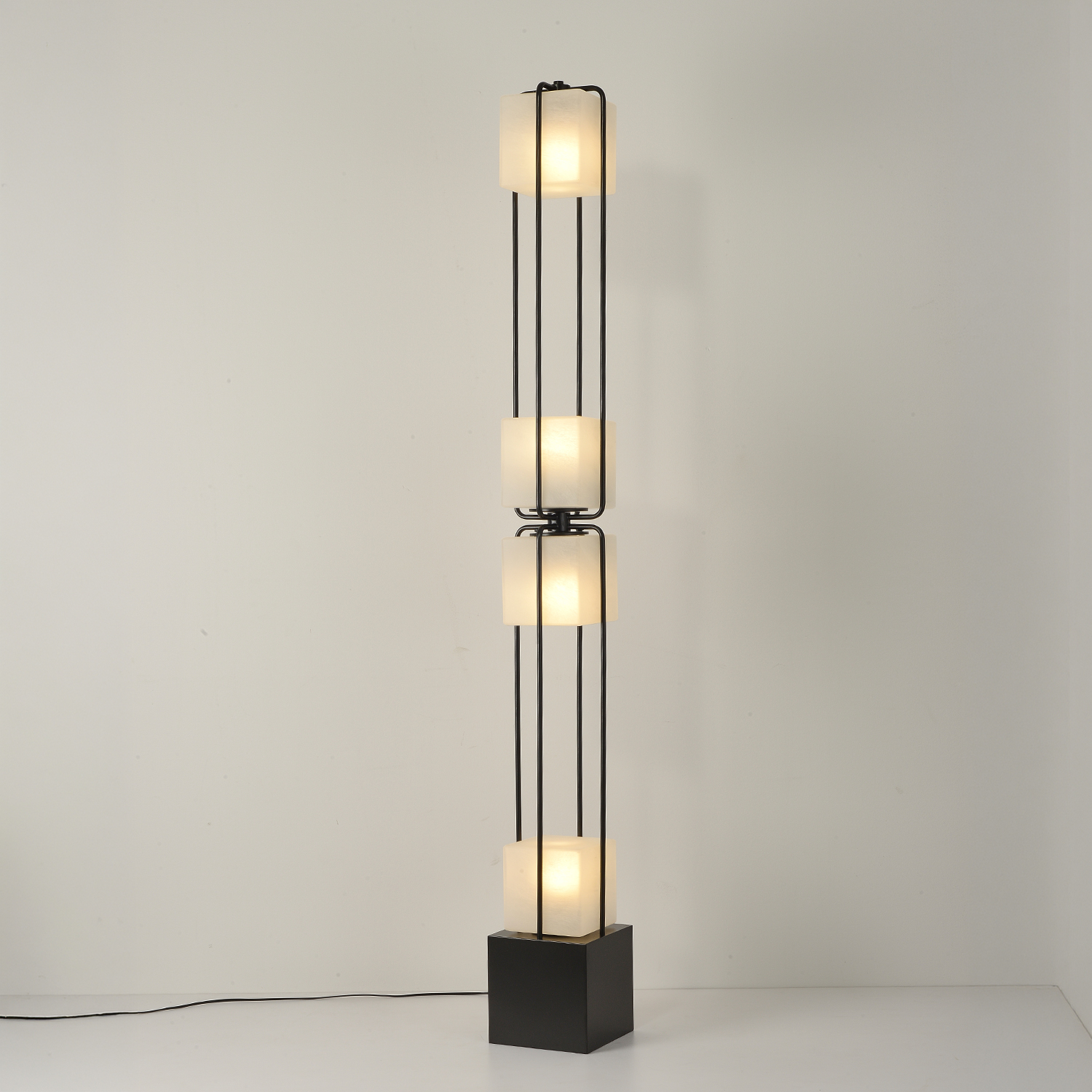 Alice Floor Light