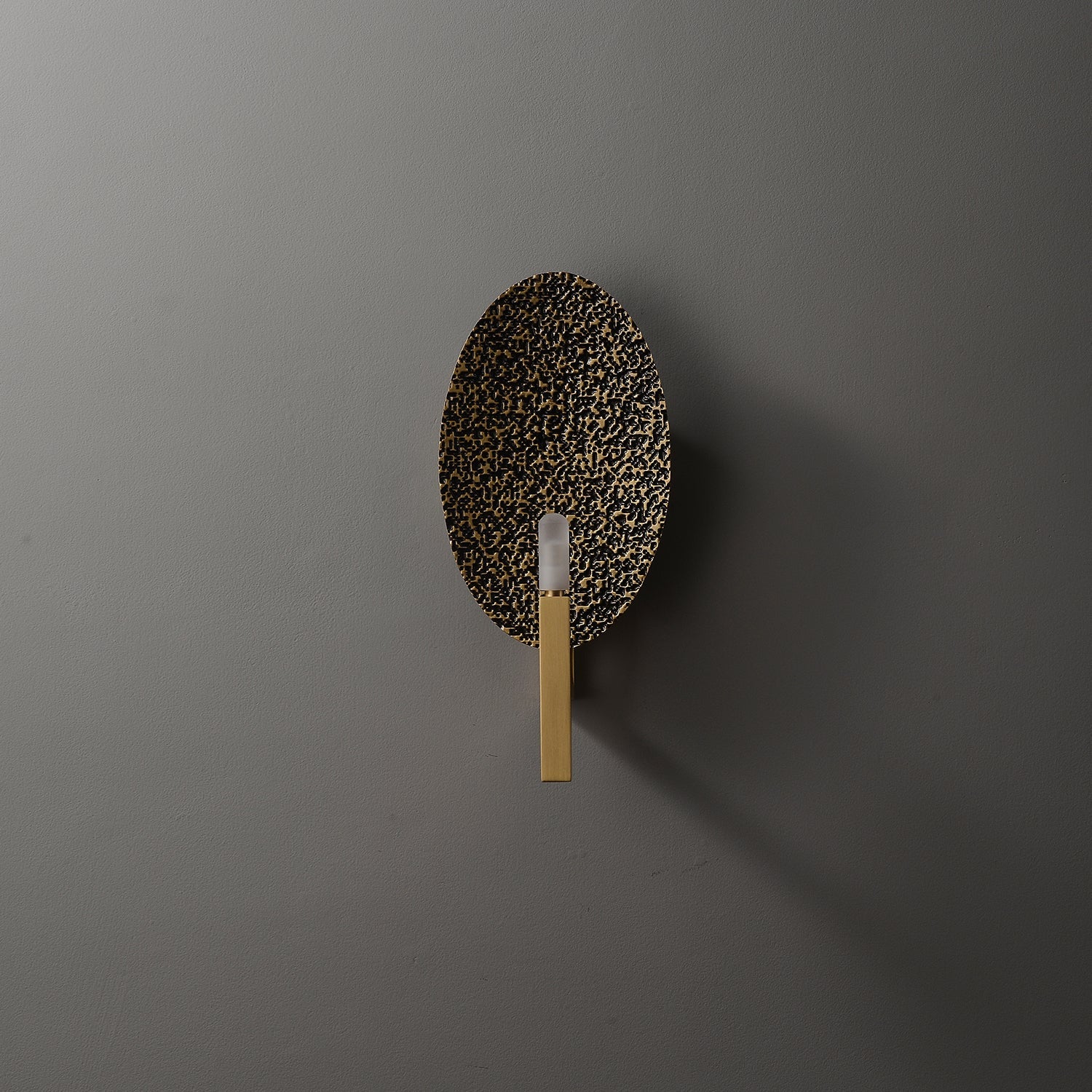 Applique_Coque_Wall_Sconce_Herve_Van_Der_Straeten_05