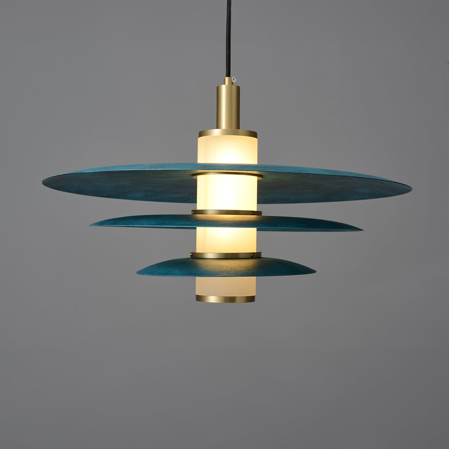 Arthur_Pendant_Light_Trella_07
