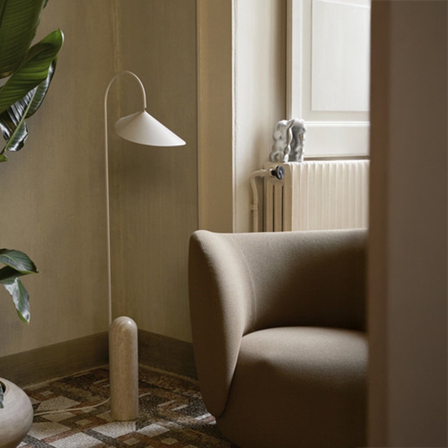 Arum Floor Lamp