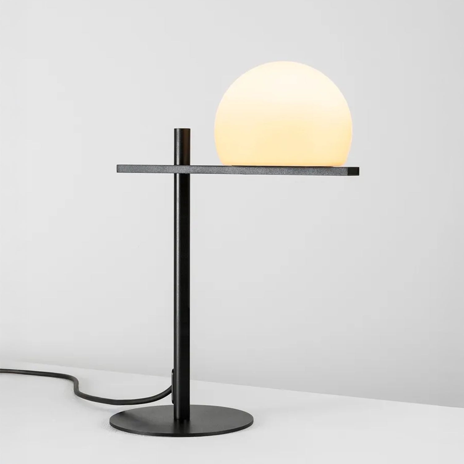 CIRC Table Lamp