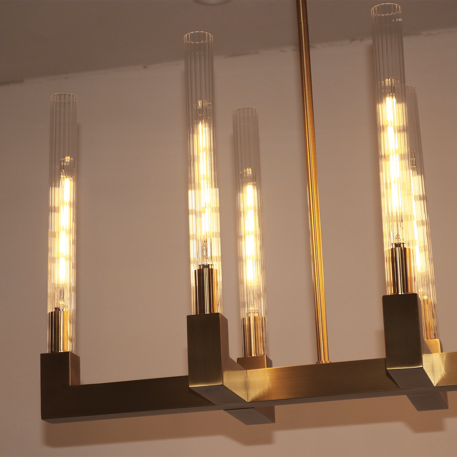 Cannele Linear Chandelier