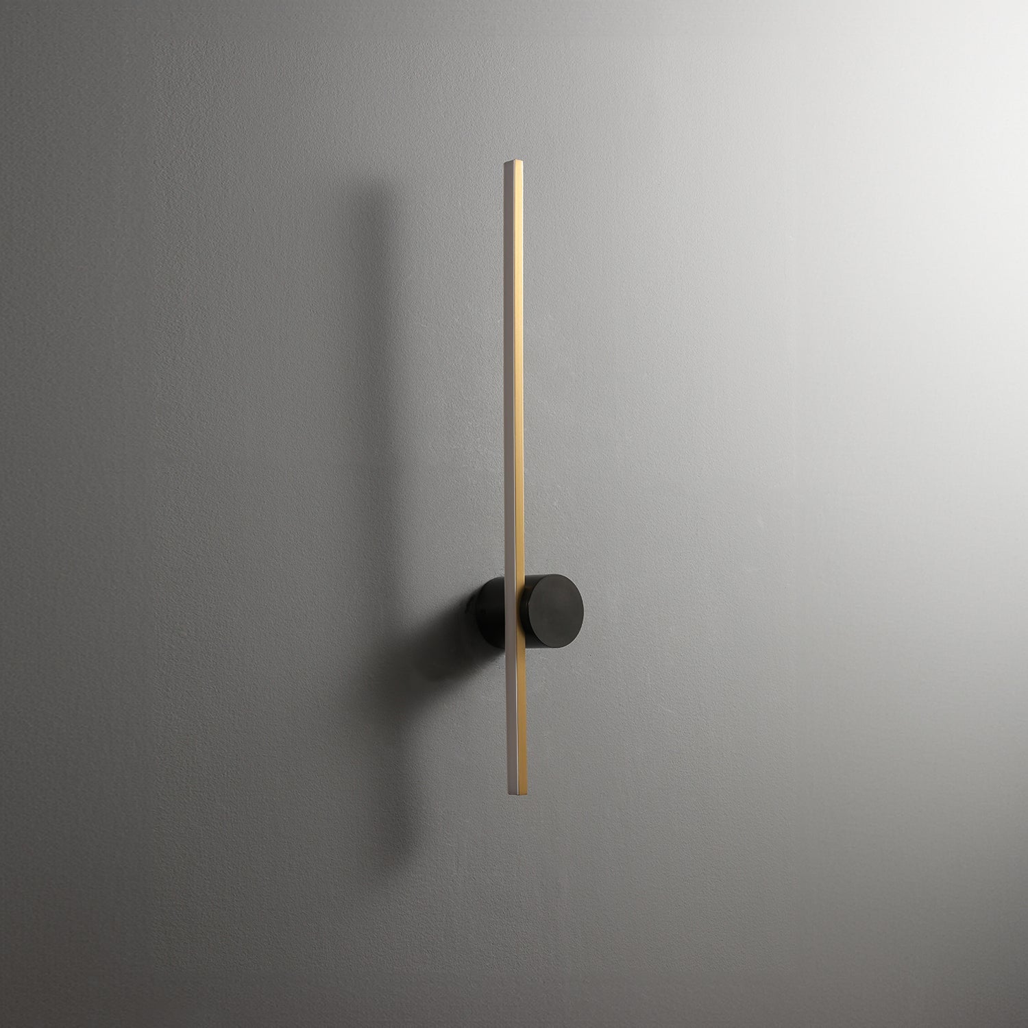 Coordinates_1_Brass_Wall_Lamp_Flos_0005