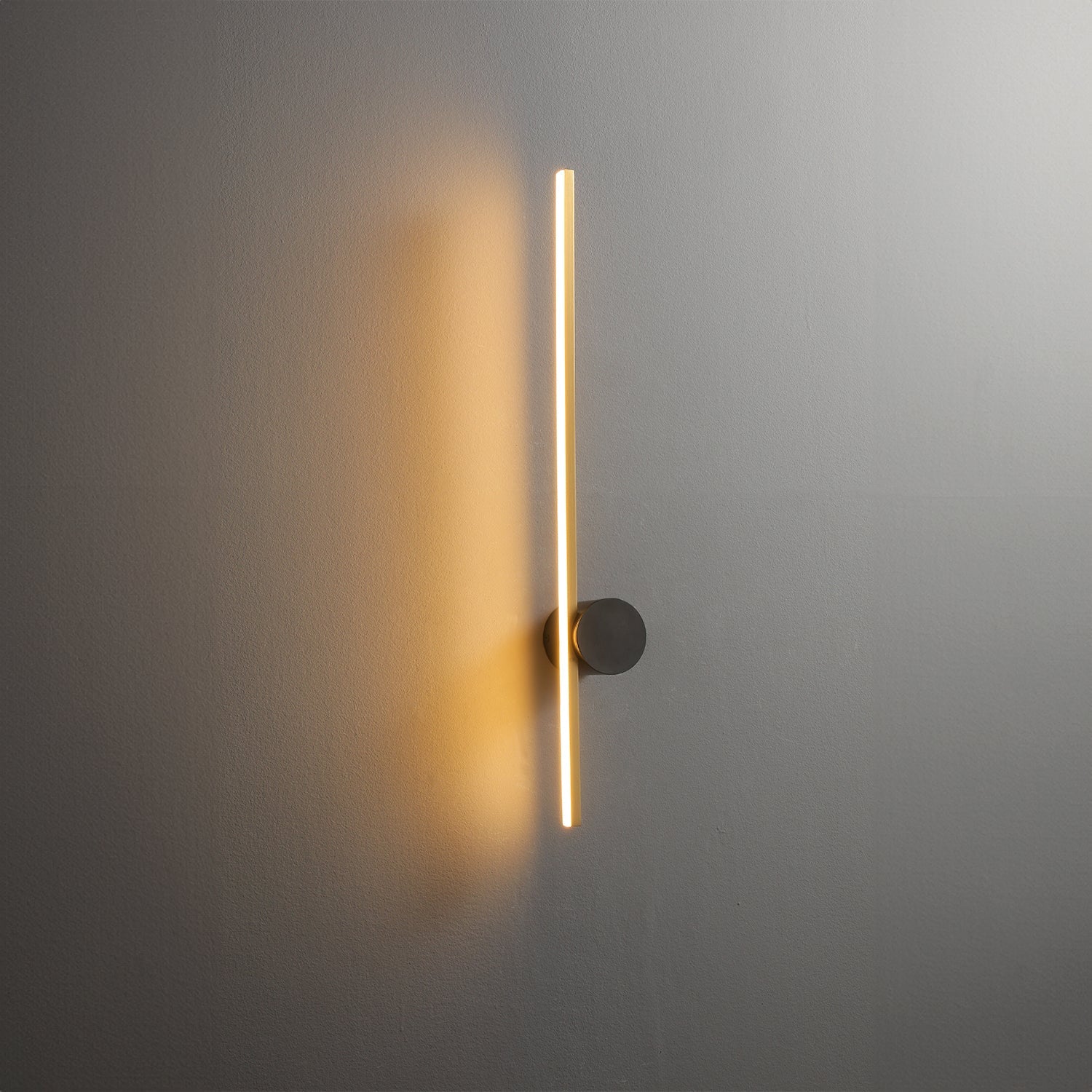 Coordinates_1_Brass_Wall_Lamp_Flos_0006