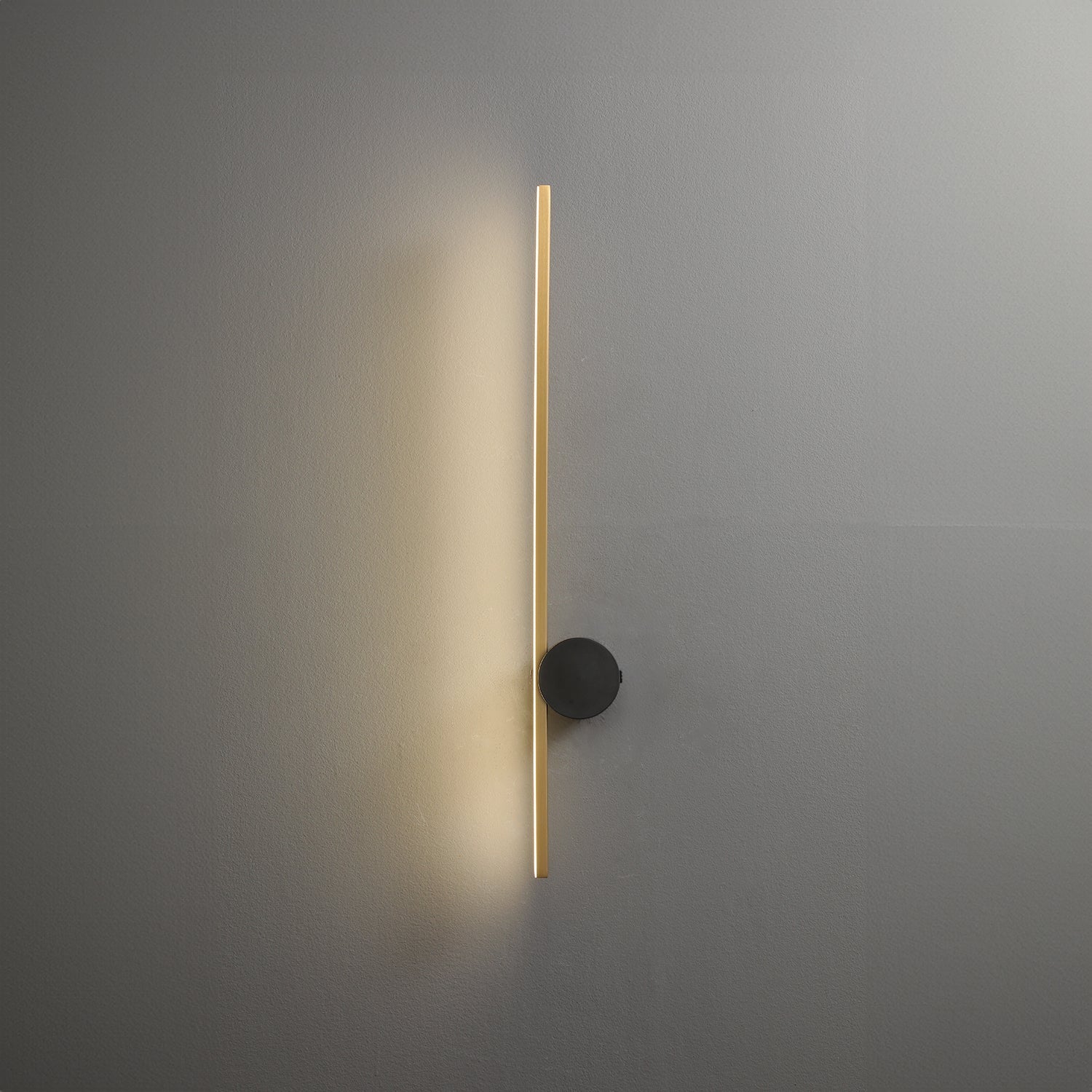 Coordinates_1_Brass_Wall_Lamp_Flos_0007
