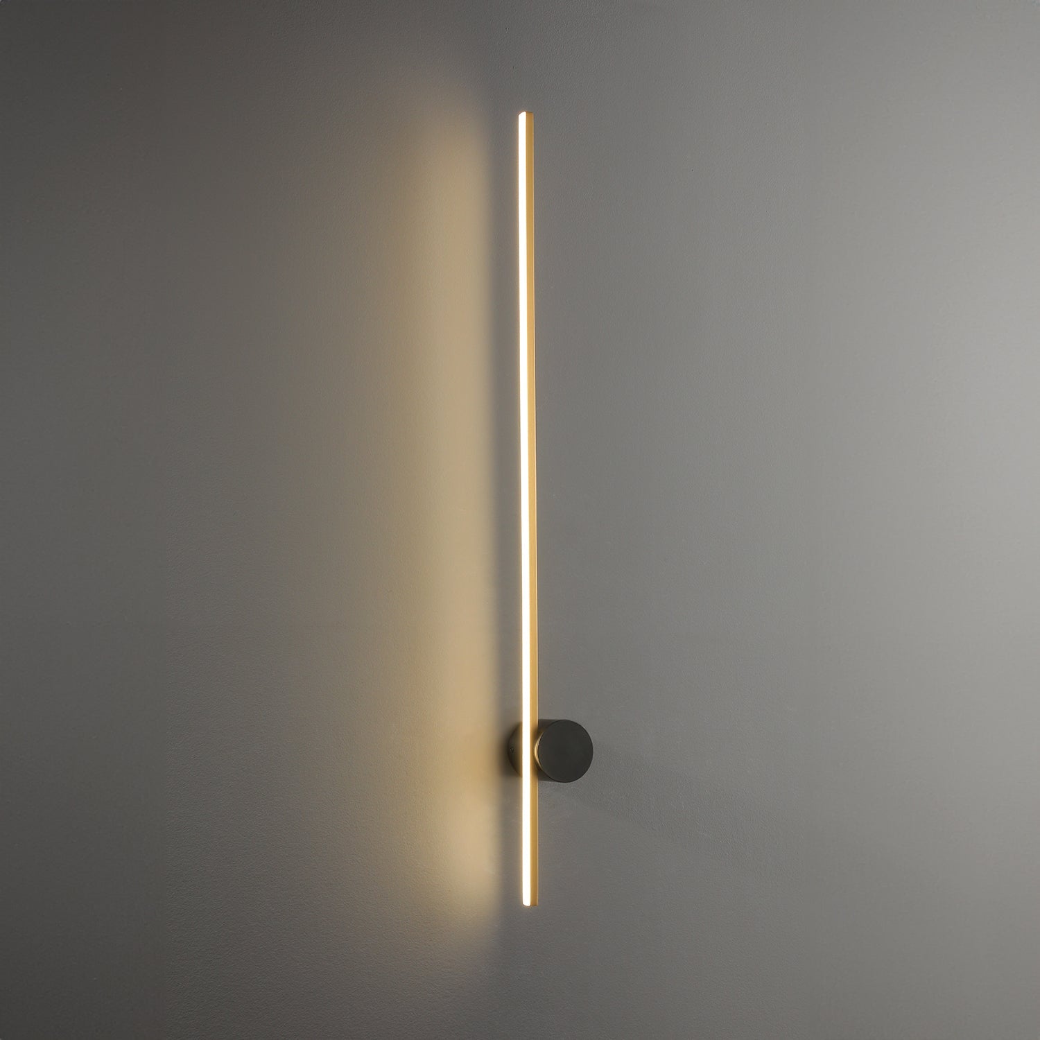 Coordinates_1_Brass_Wall_Lamp_Flos_0010