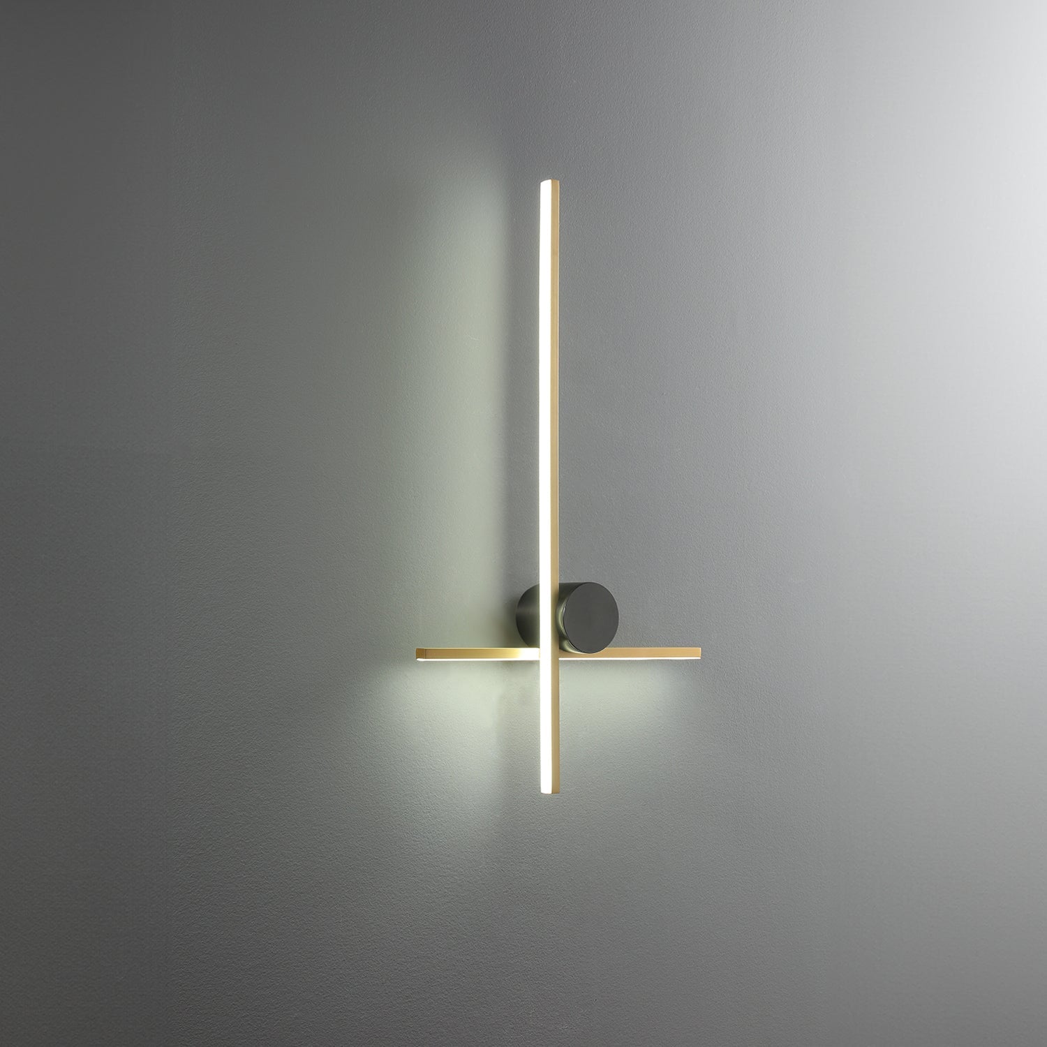 Coordinates_2_Brass_Wall_Lamp_Flos_0009