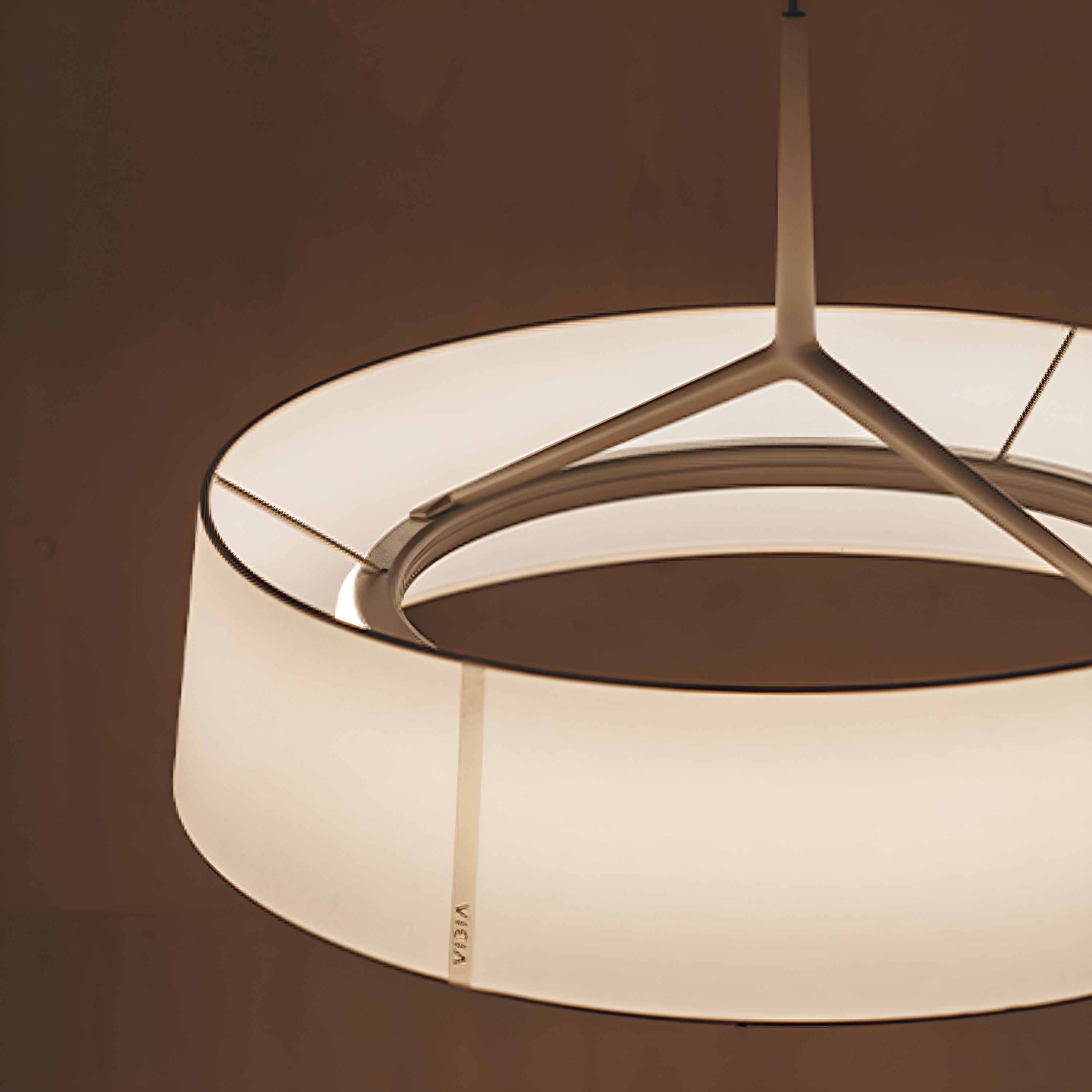 Dama Pendant Light