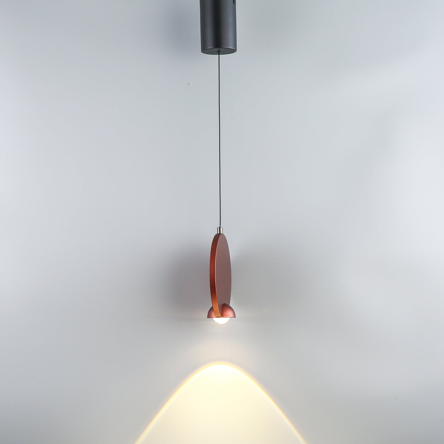 Disc-Shaped_Pendant_Light_05