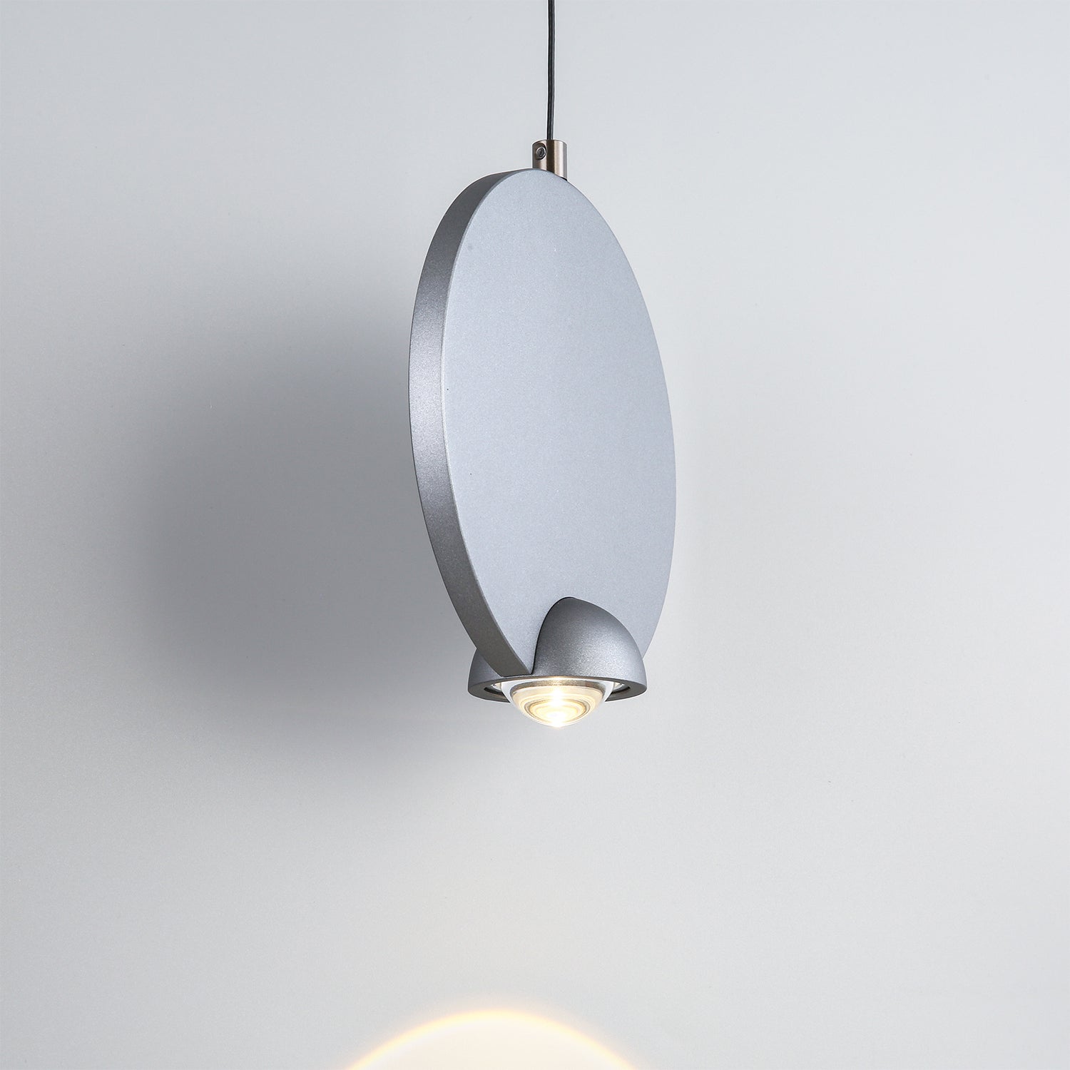 Disc-Shaped_Pendant_Light_10
