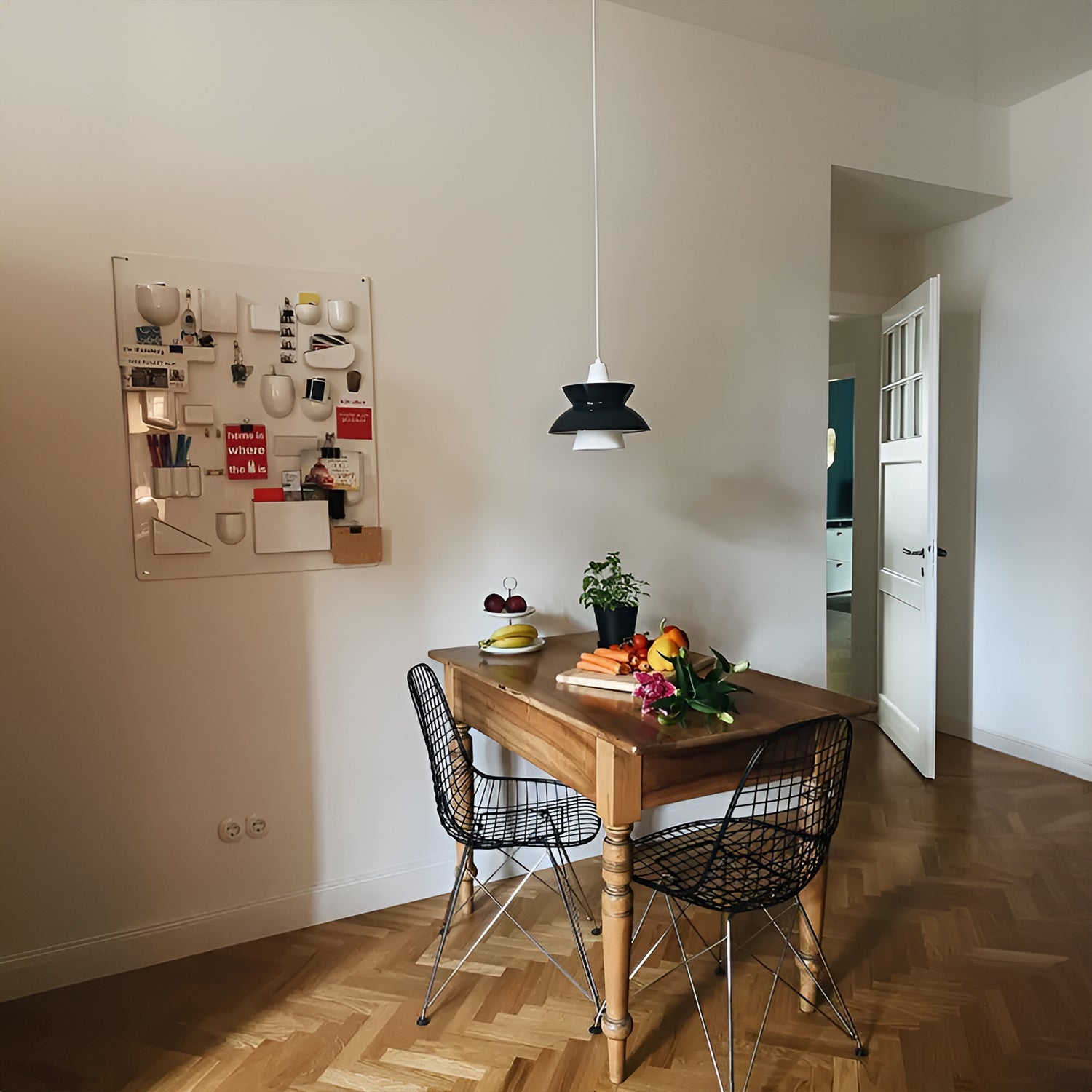 Doo-Wop Pendant Light