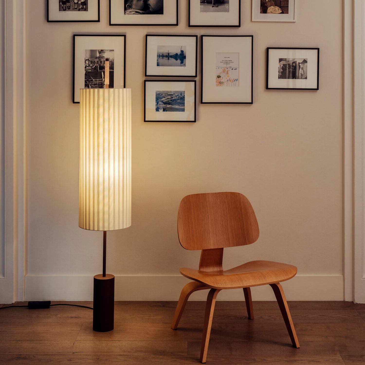 Dórica Floor Lamp