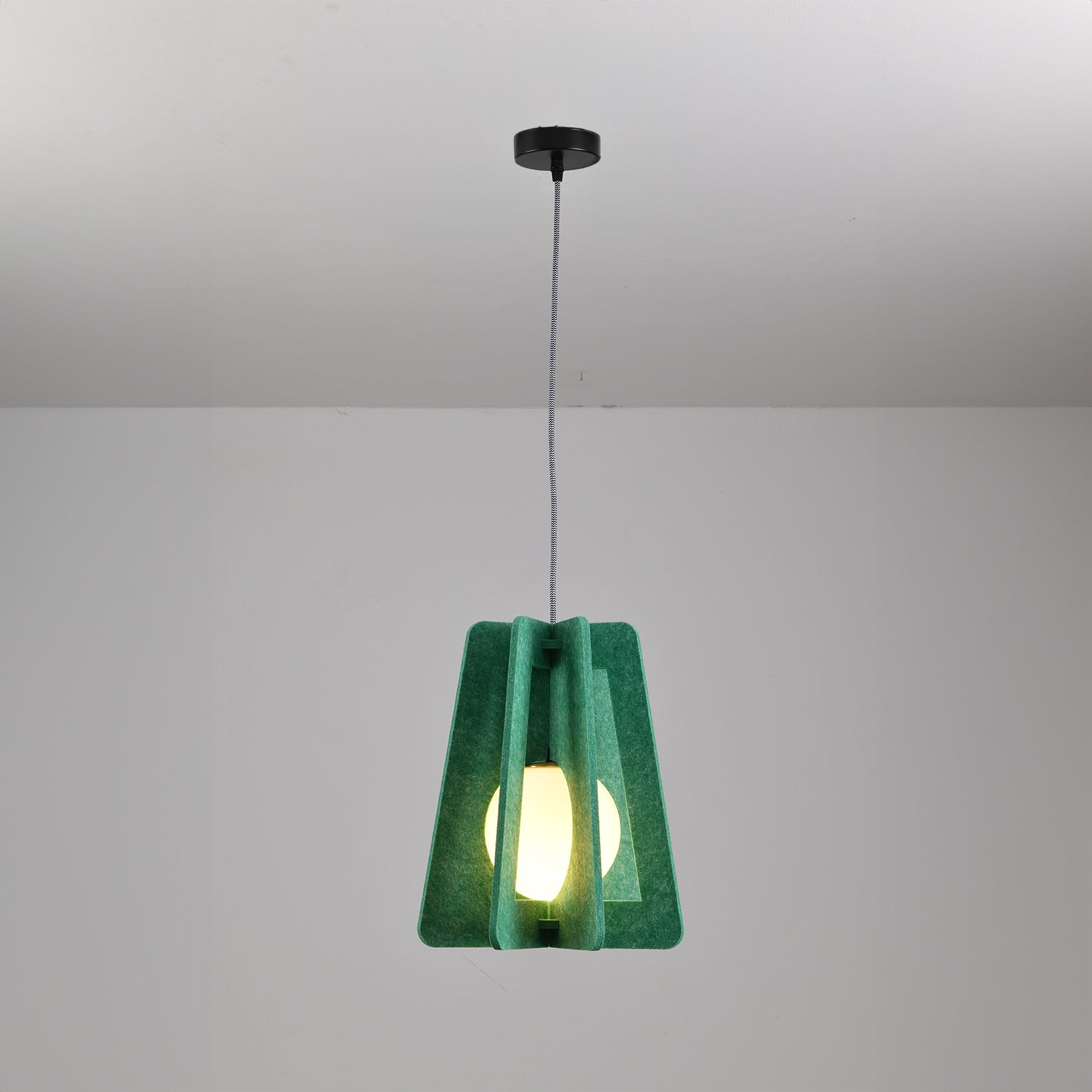 Elke_Pendant_Light_Eureka_Lighting_06