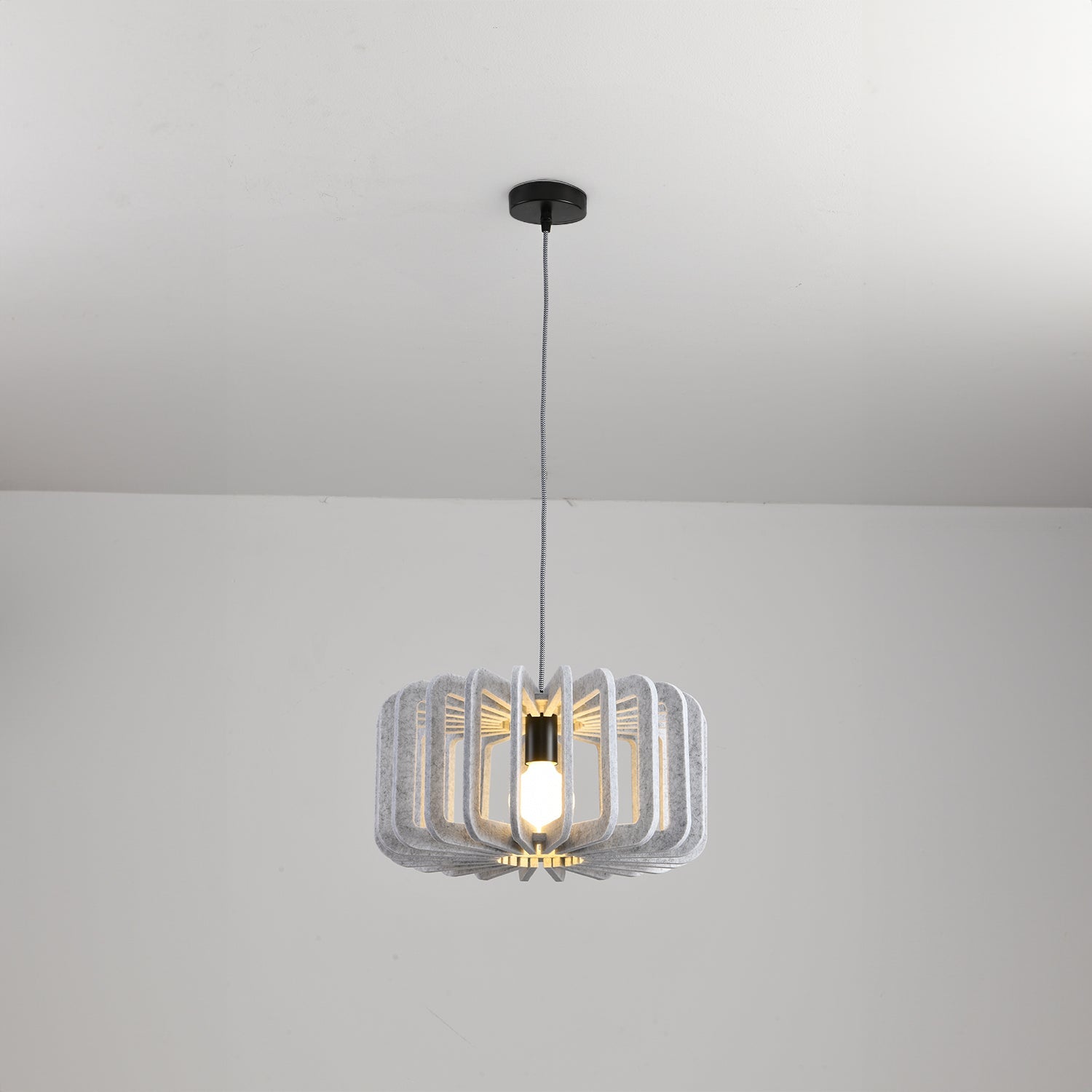 Elke_Pumpkin2_Pendant_Light_Eureka_Lighting_05