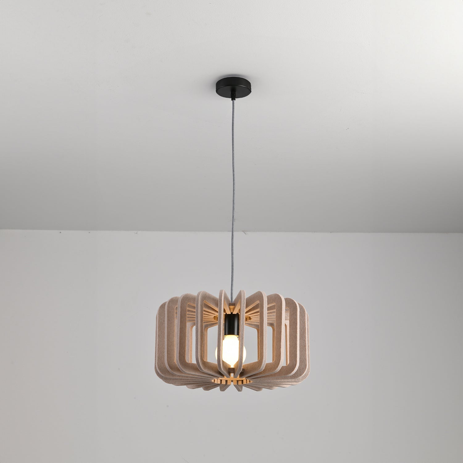 Elke_Pumpkin2_Pendant_Light_Eureka_Lighting_08