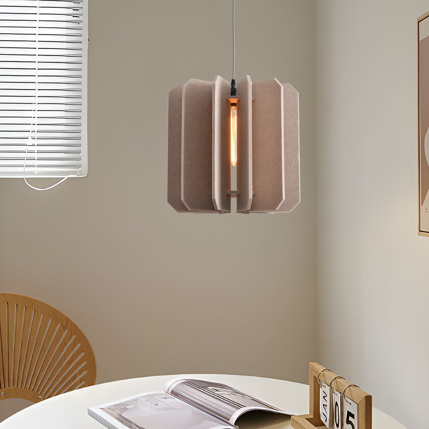 Elke_Pumpkin3_Pendant_Light_Eureka_Lighting_04