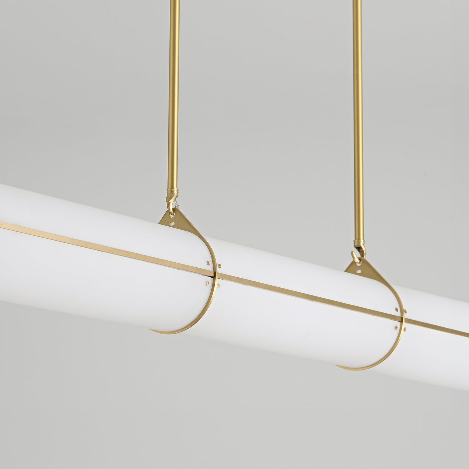 Endless_Straight_Pendant_Light_Roll&Hill_0012