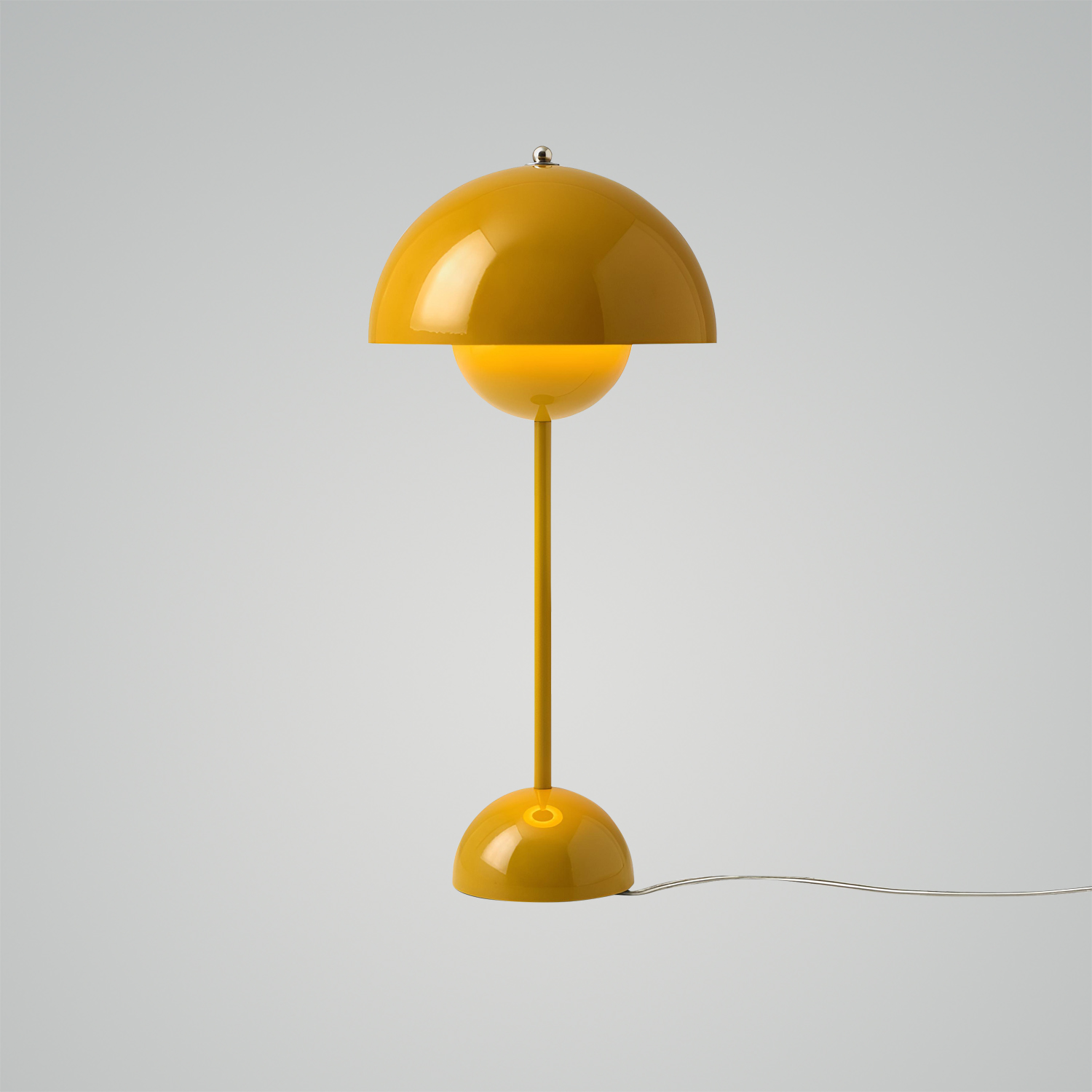 FLOWERPOT VP3 Table Lamp