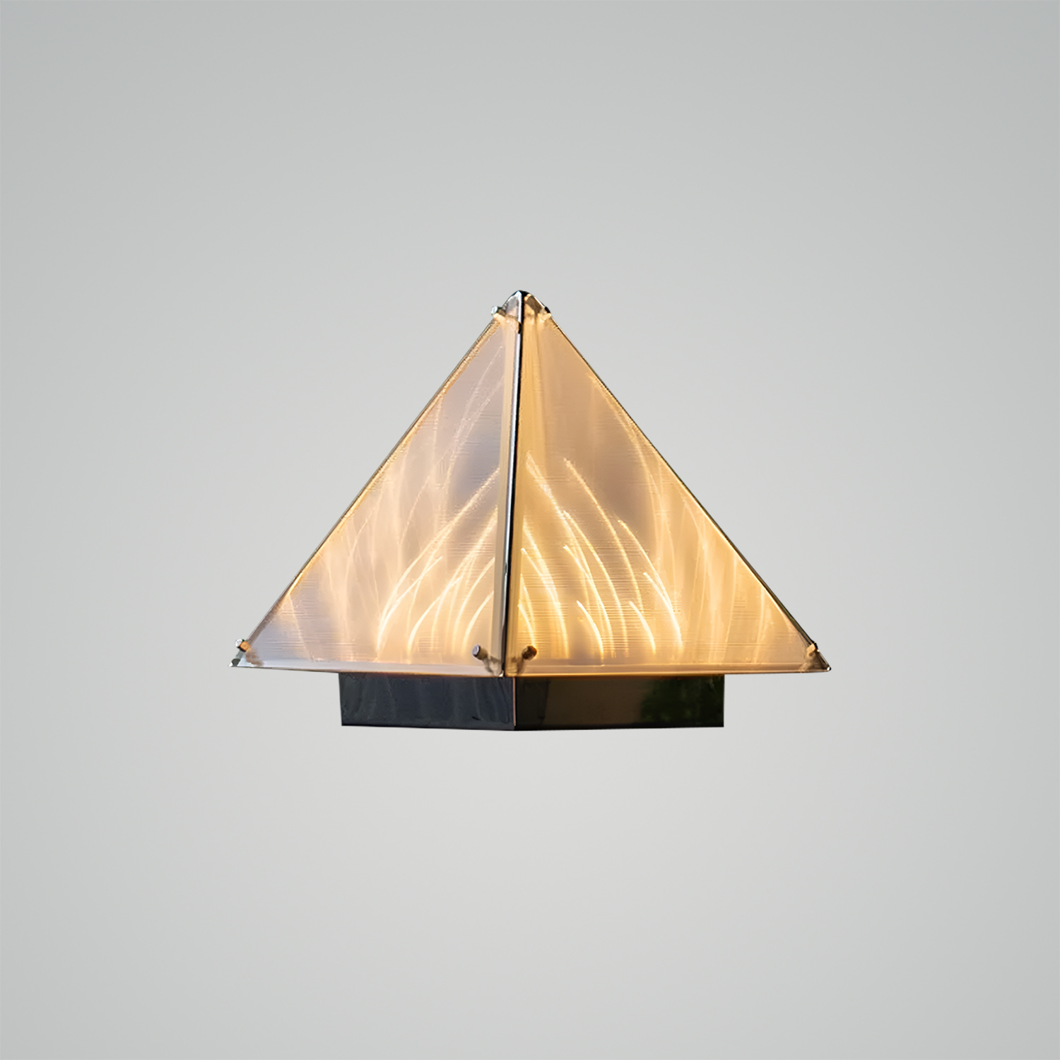 FRAGMENT 4 Table Lamp