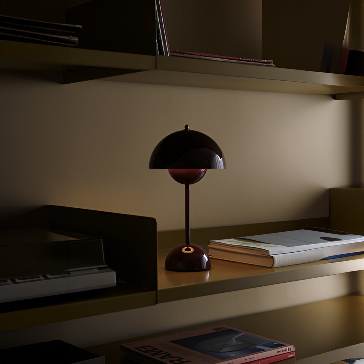 Flowerpot VP9 Table Lamp