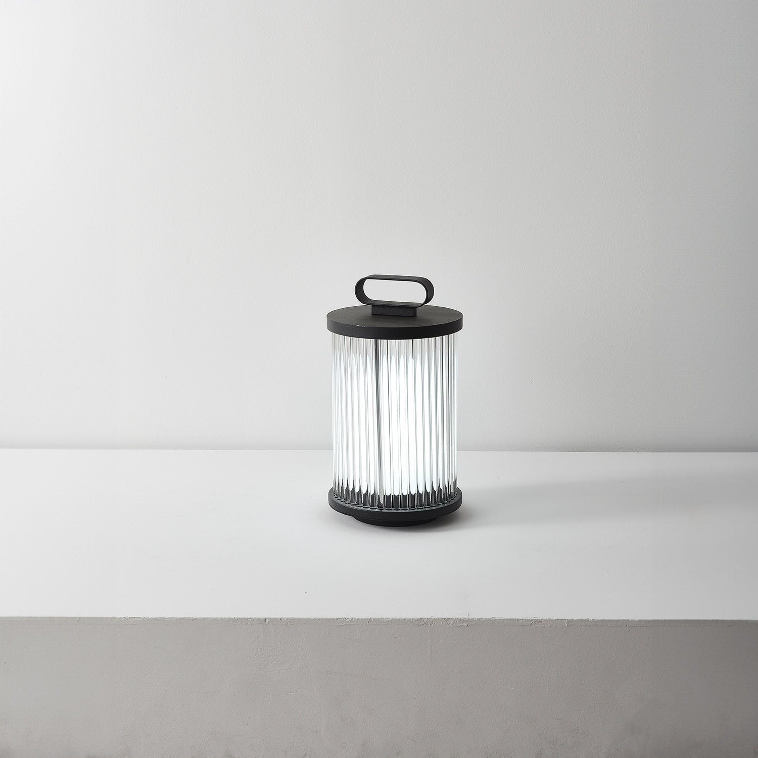 Glass_Cage_Garden_Solar_Outdoor_Table_Light_06