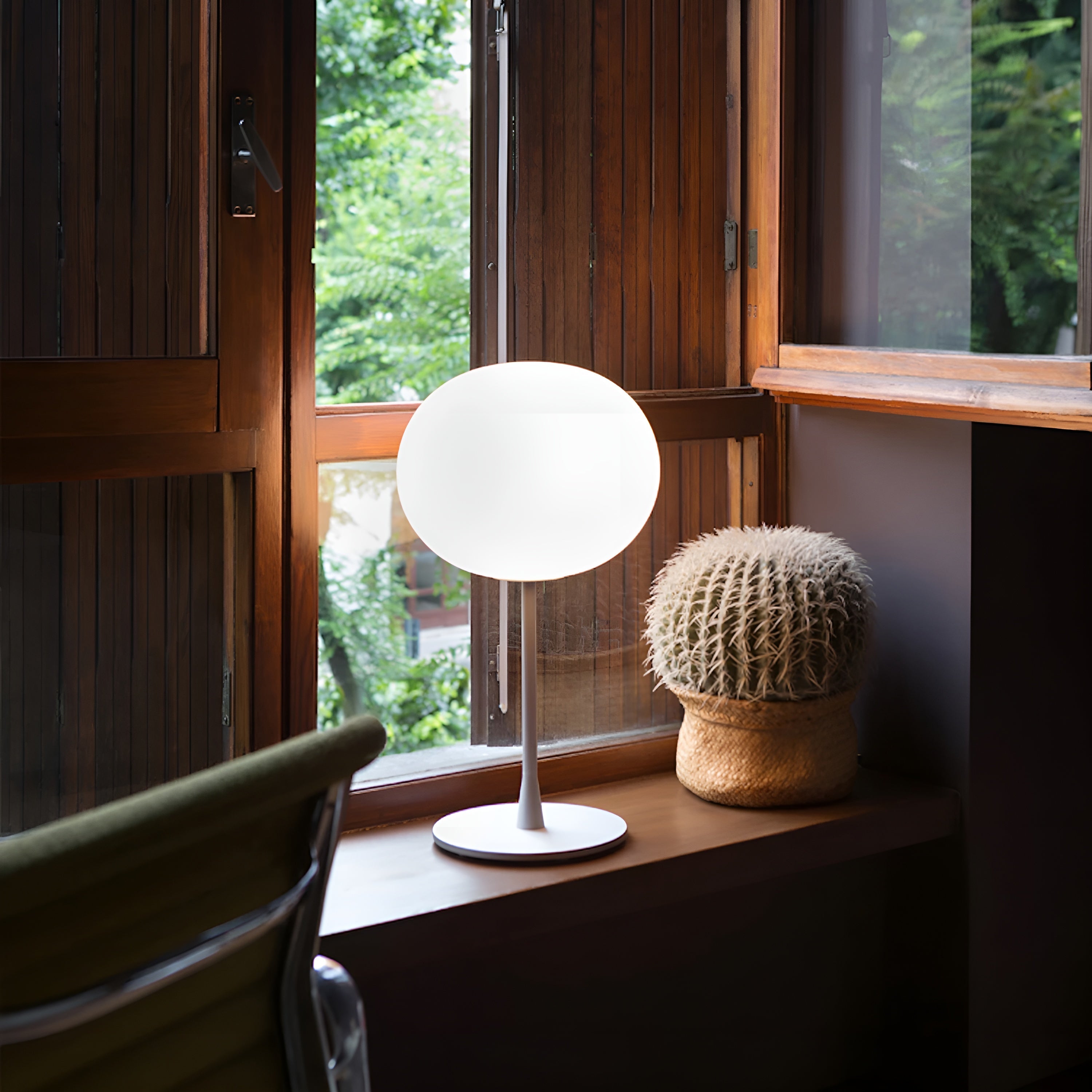 Glo-Ball Table Lamp