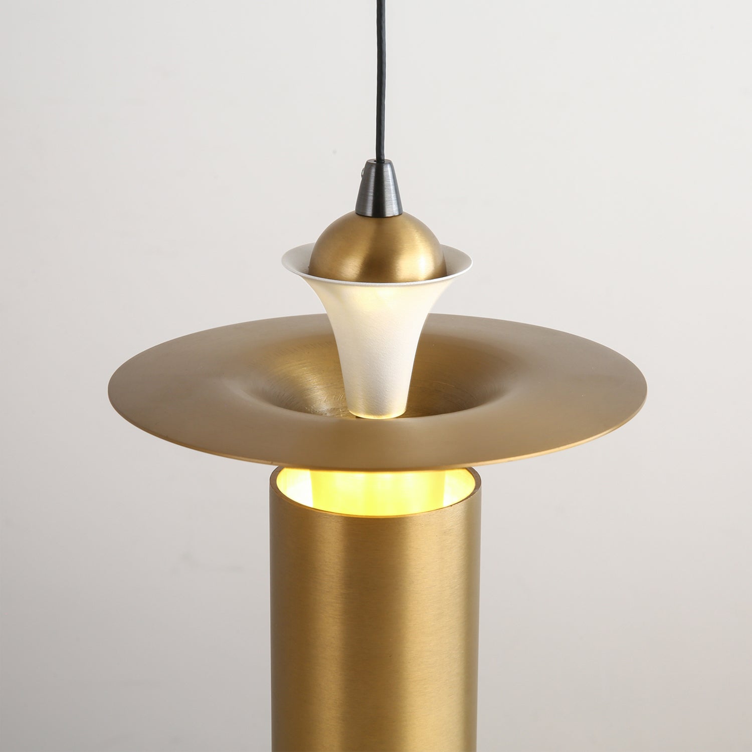 Golden_Halo_Bedside_Pendant_Light_0009