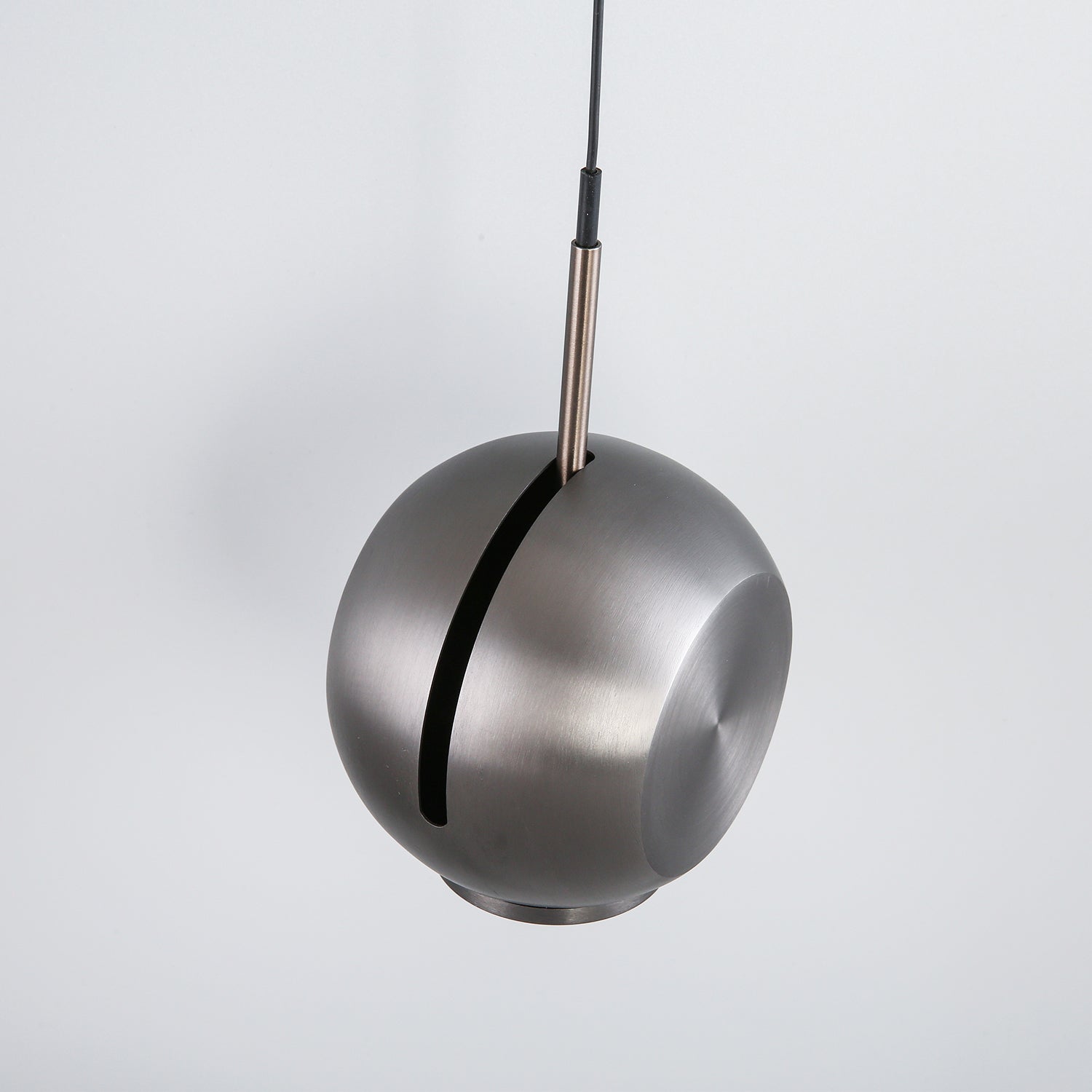 Golden_Sphere_Pendant_Light_0012