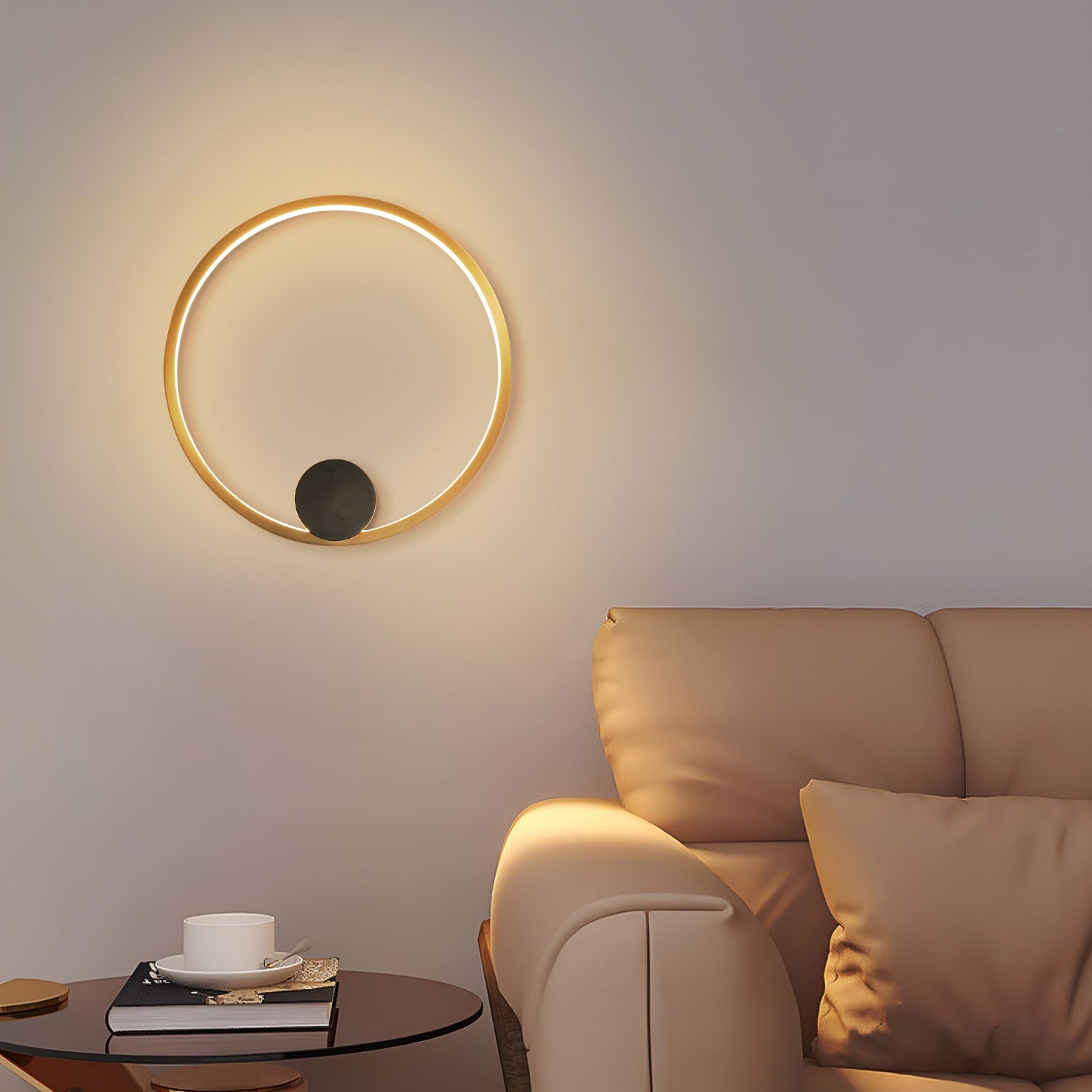 Holy_Brass_Wall_Lamp_Christinekroencke_0004