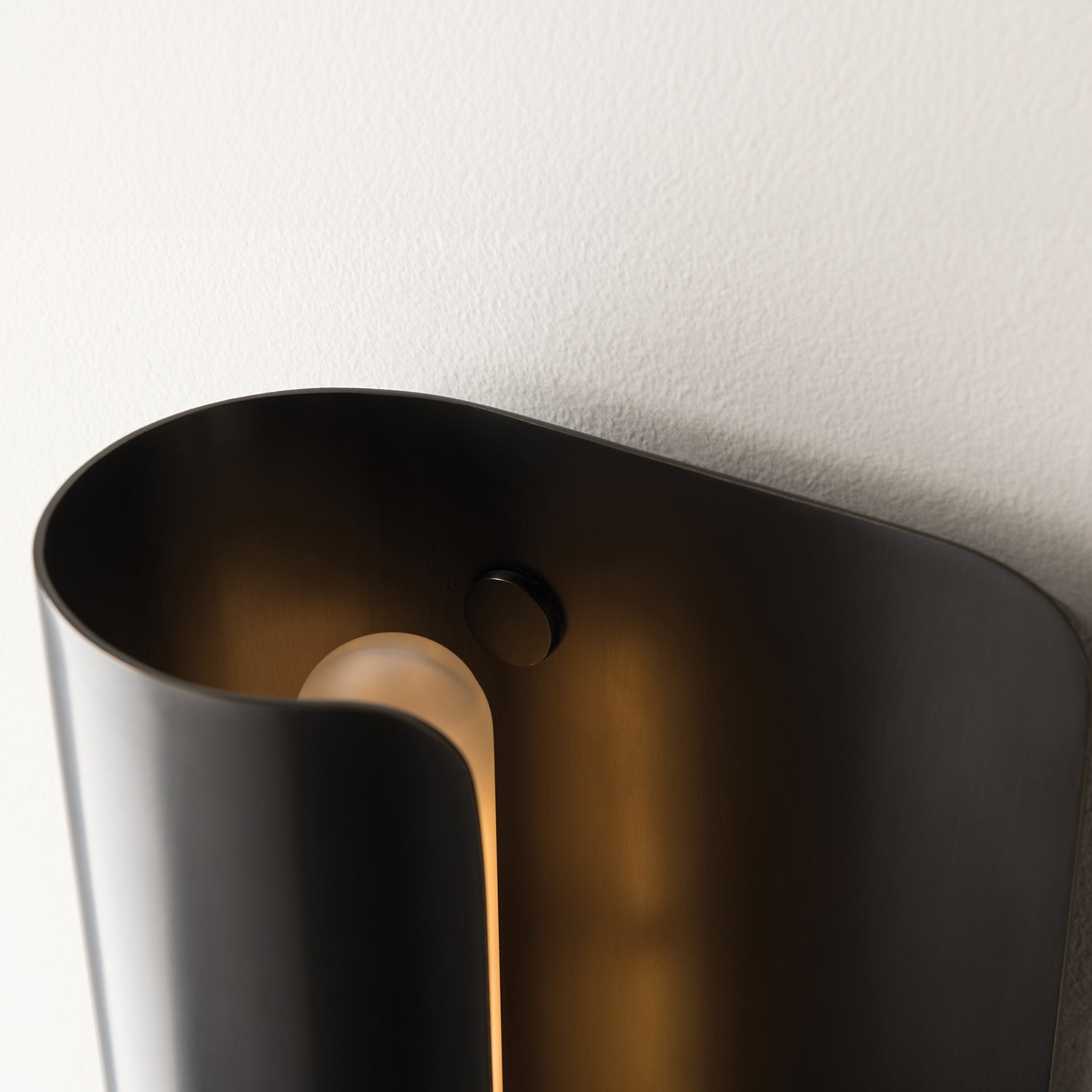 Hudson_Valley_Wide_Aged_Brass_Wall_Sconce_Hudson_Valley_09