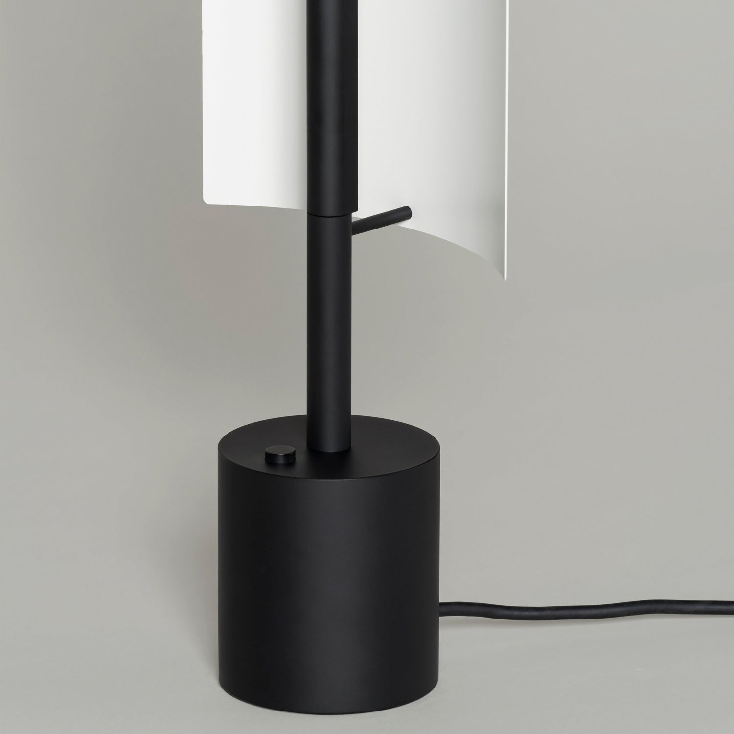 Lámina Dorada 45 Table Lamp