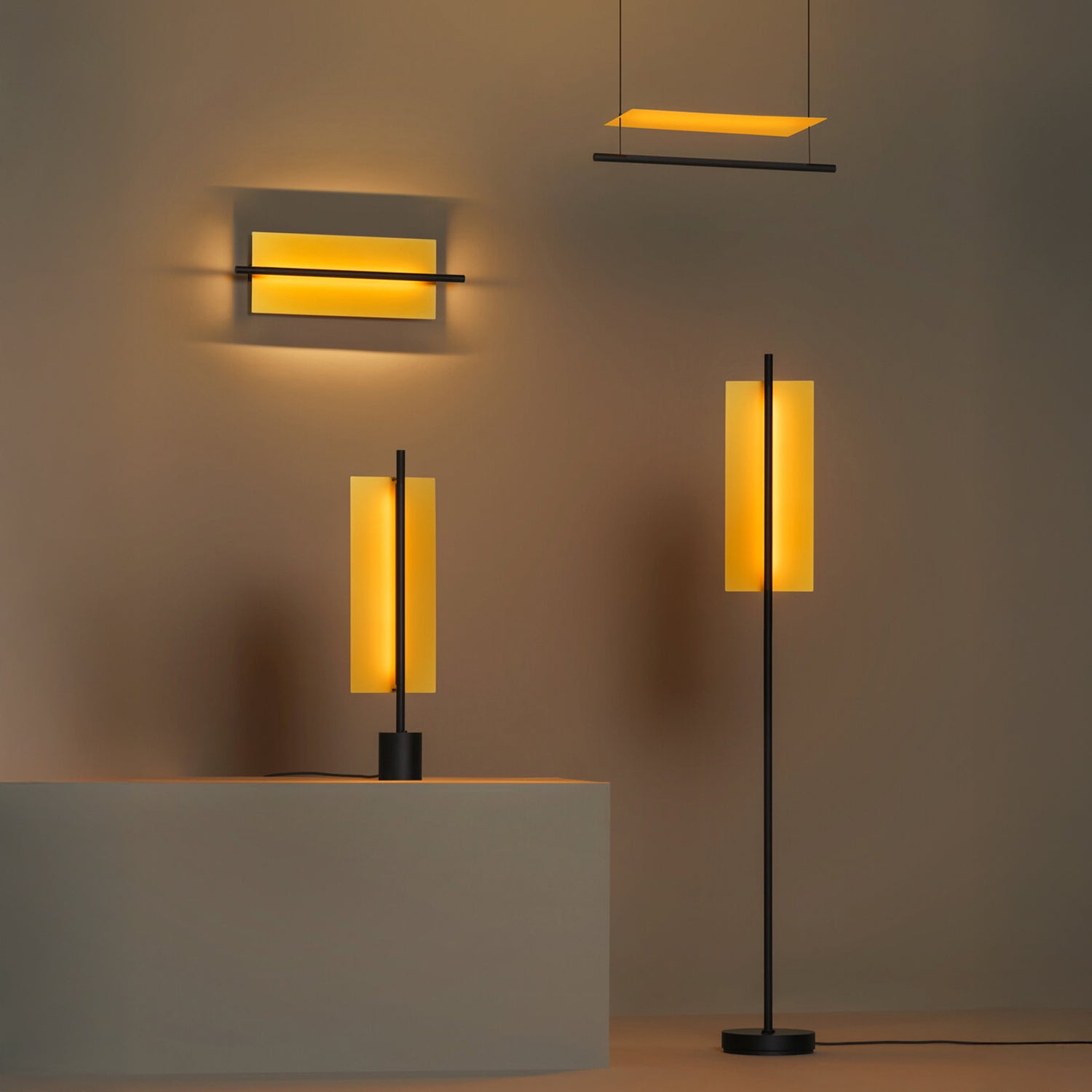 Lámina Dorada 45 Table Lamp