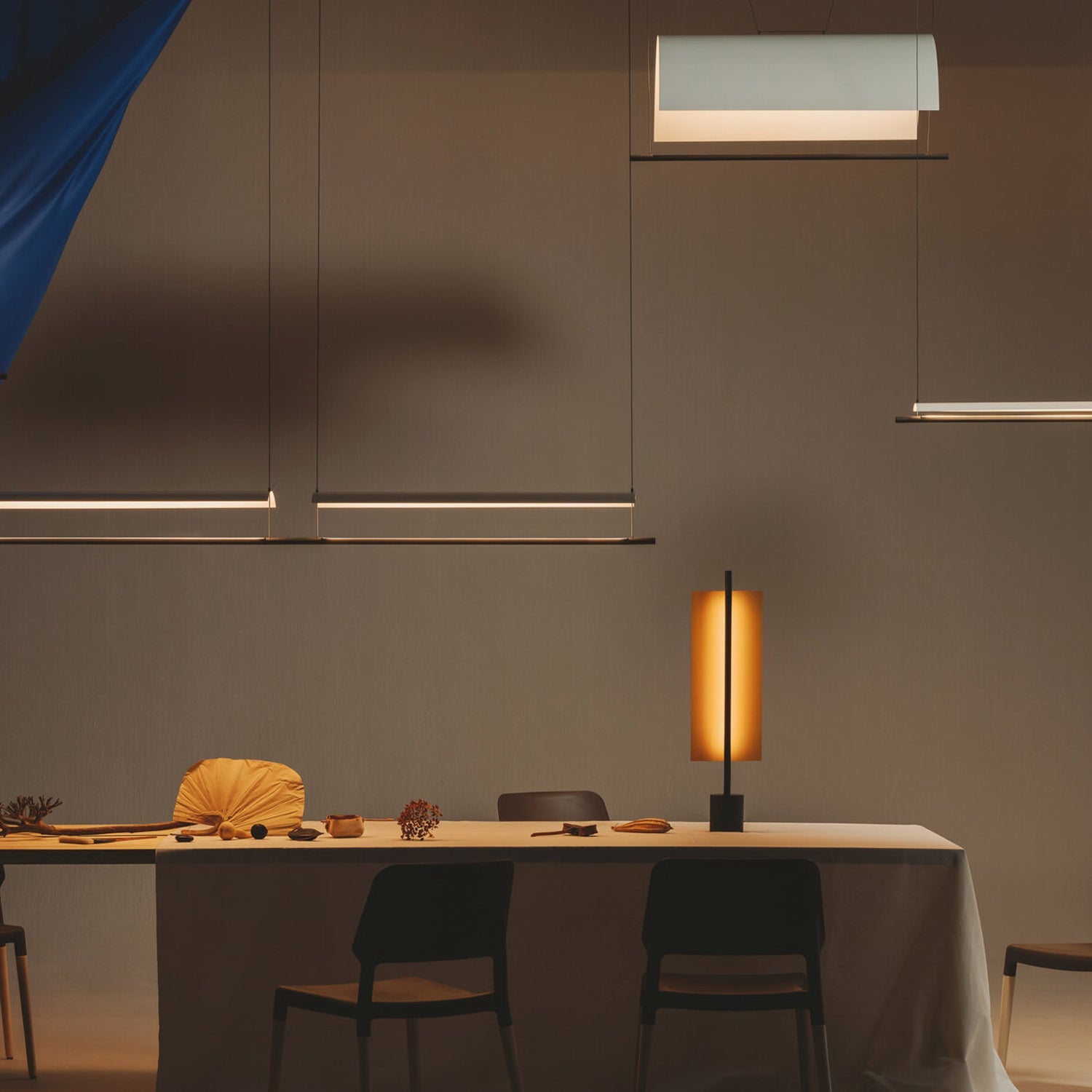 Lámina Dorada 45 Table Lamp