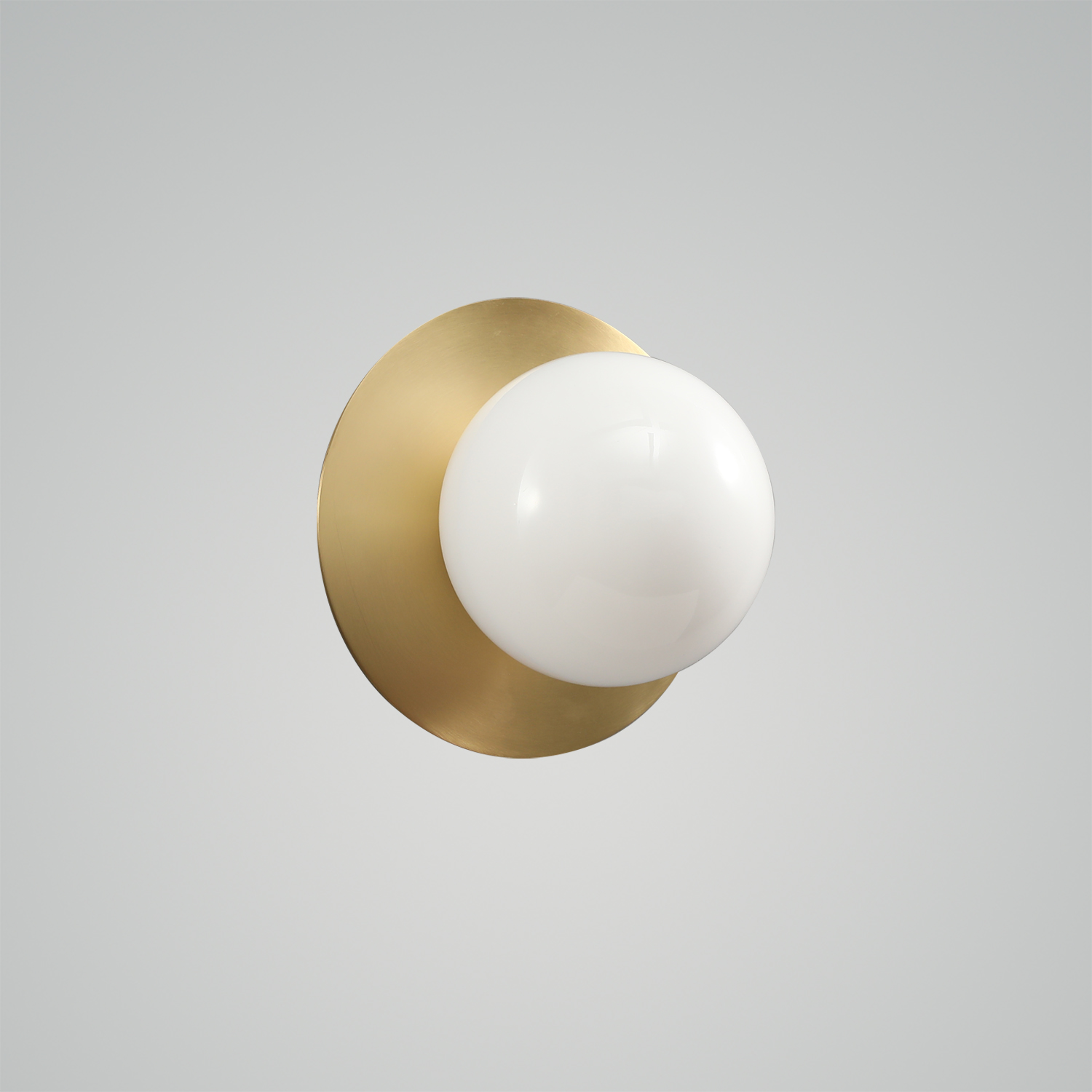 Liila 1 Brass Wall Lamp