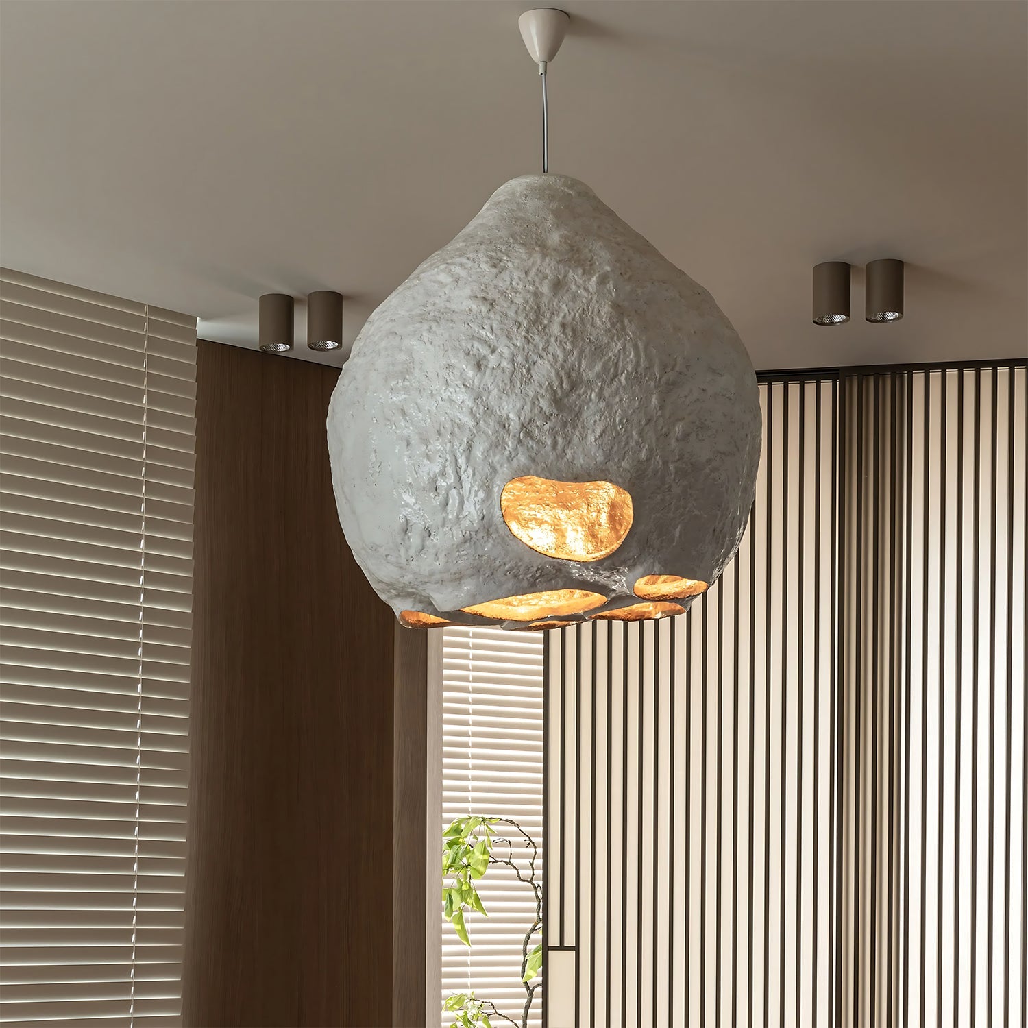 Makivka Pendant Light