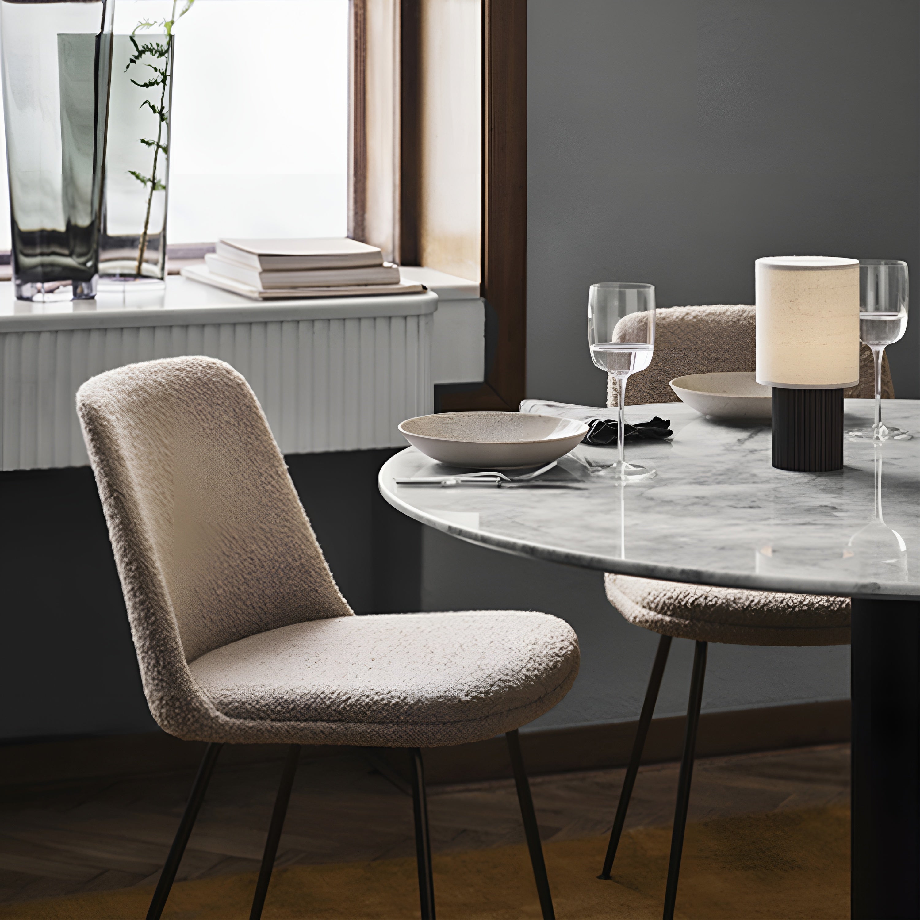 Manhattan SC52 Table Lamp