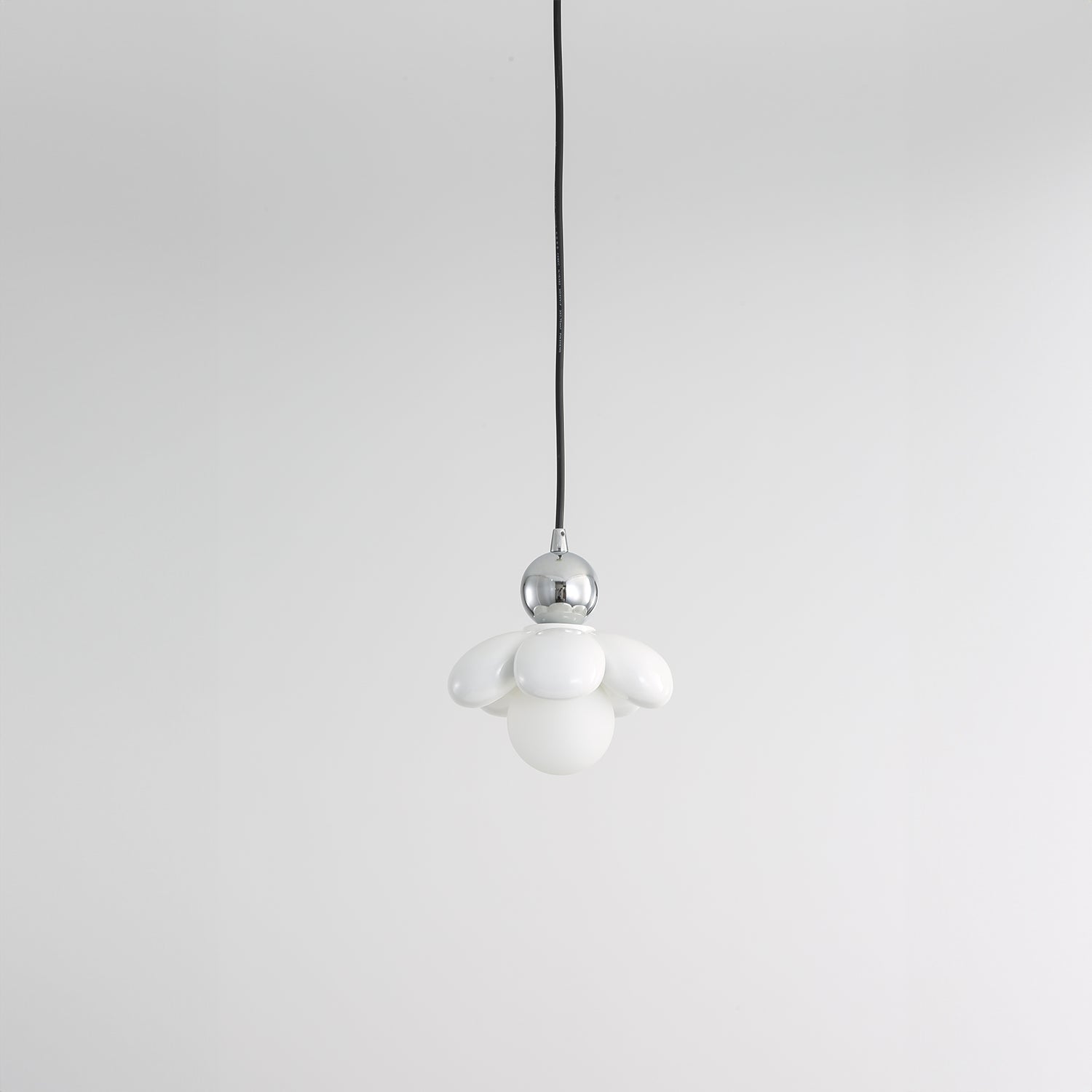 Maru_Flower_Pendant_Lamp_09