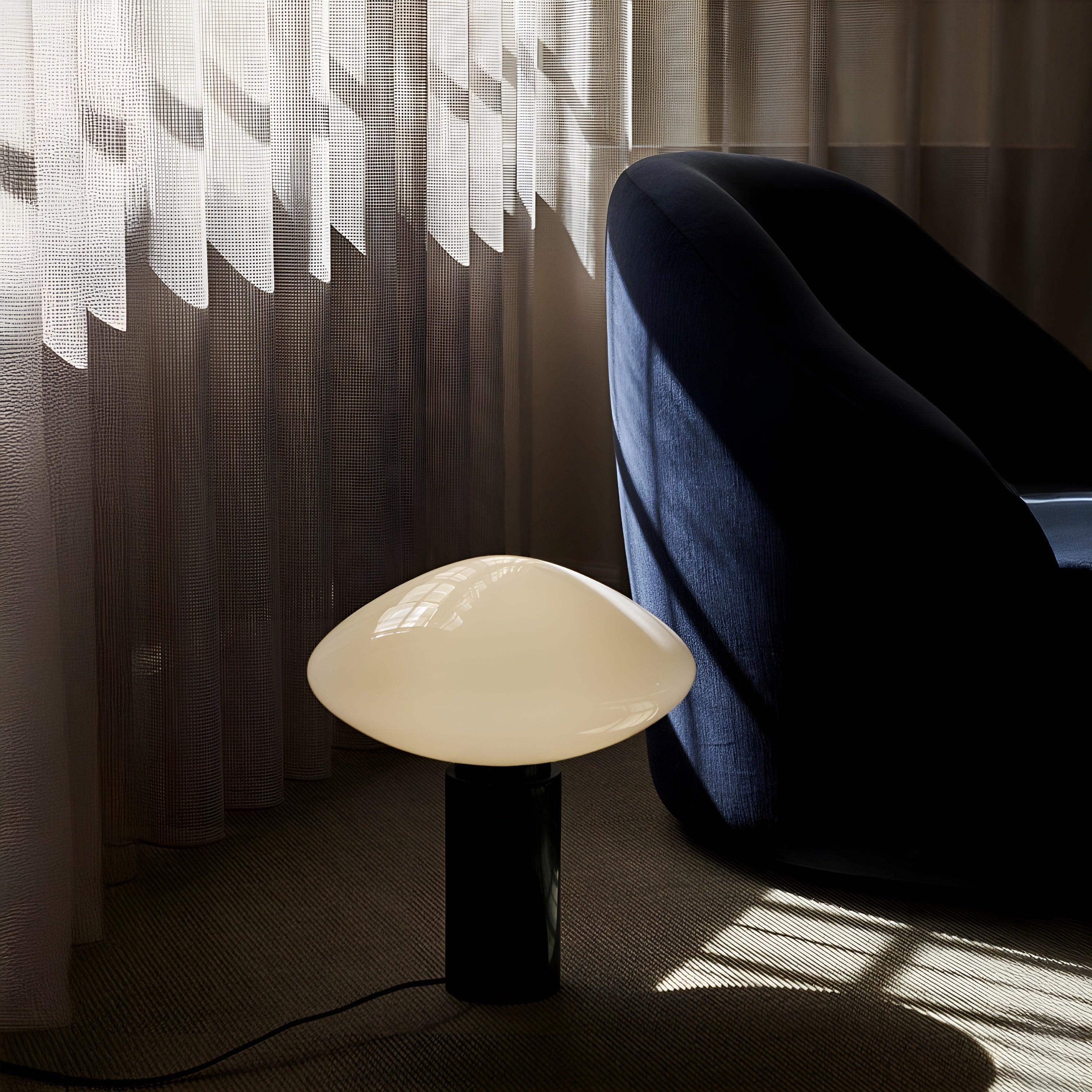 Mist AP17 Table Lamp