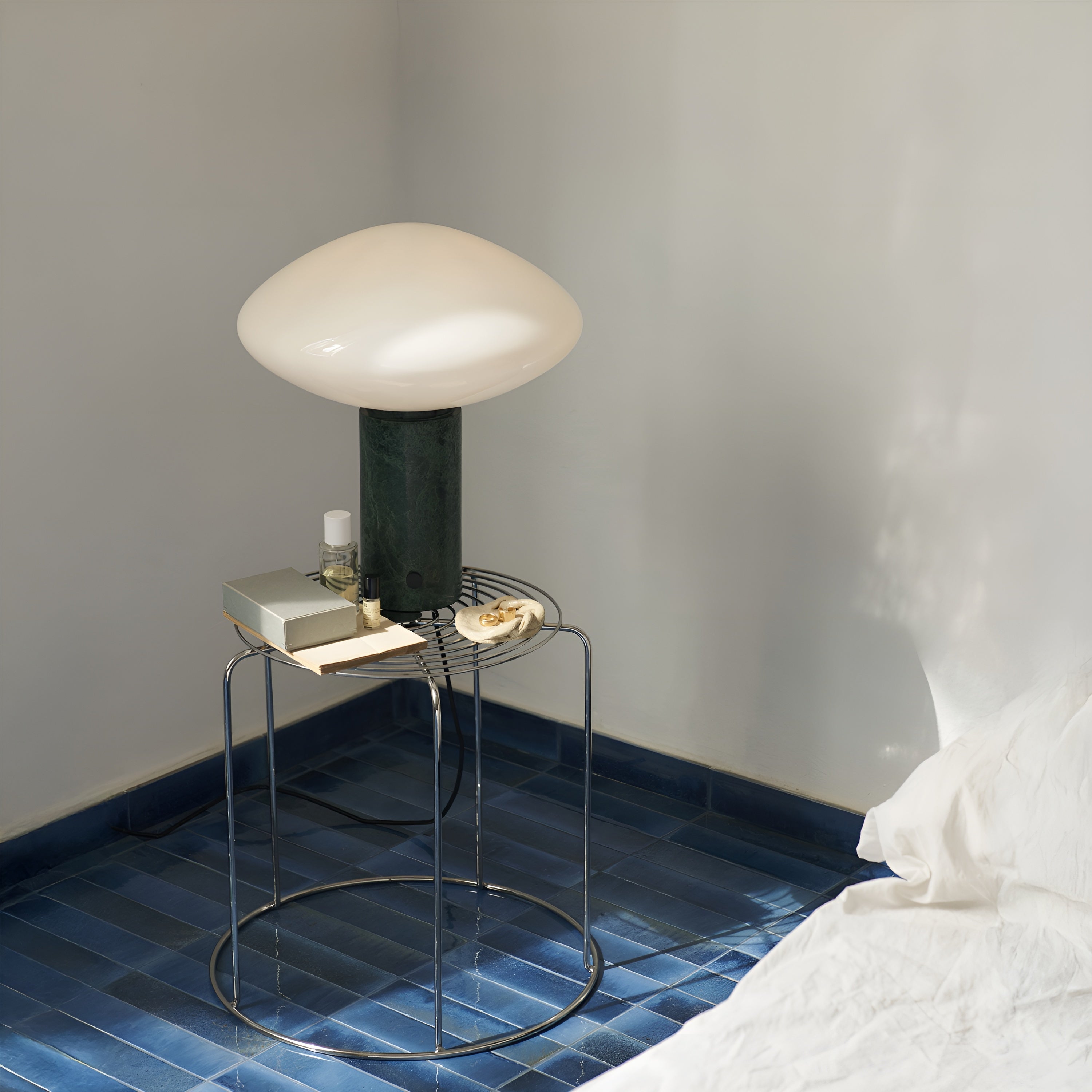 Mist AP17 Table Lamp
