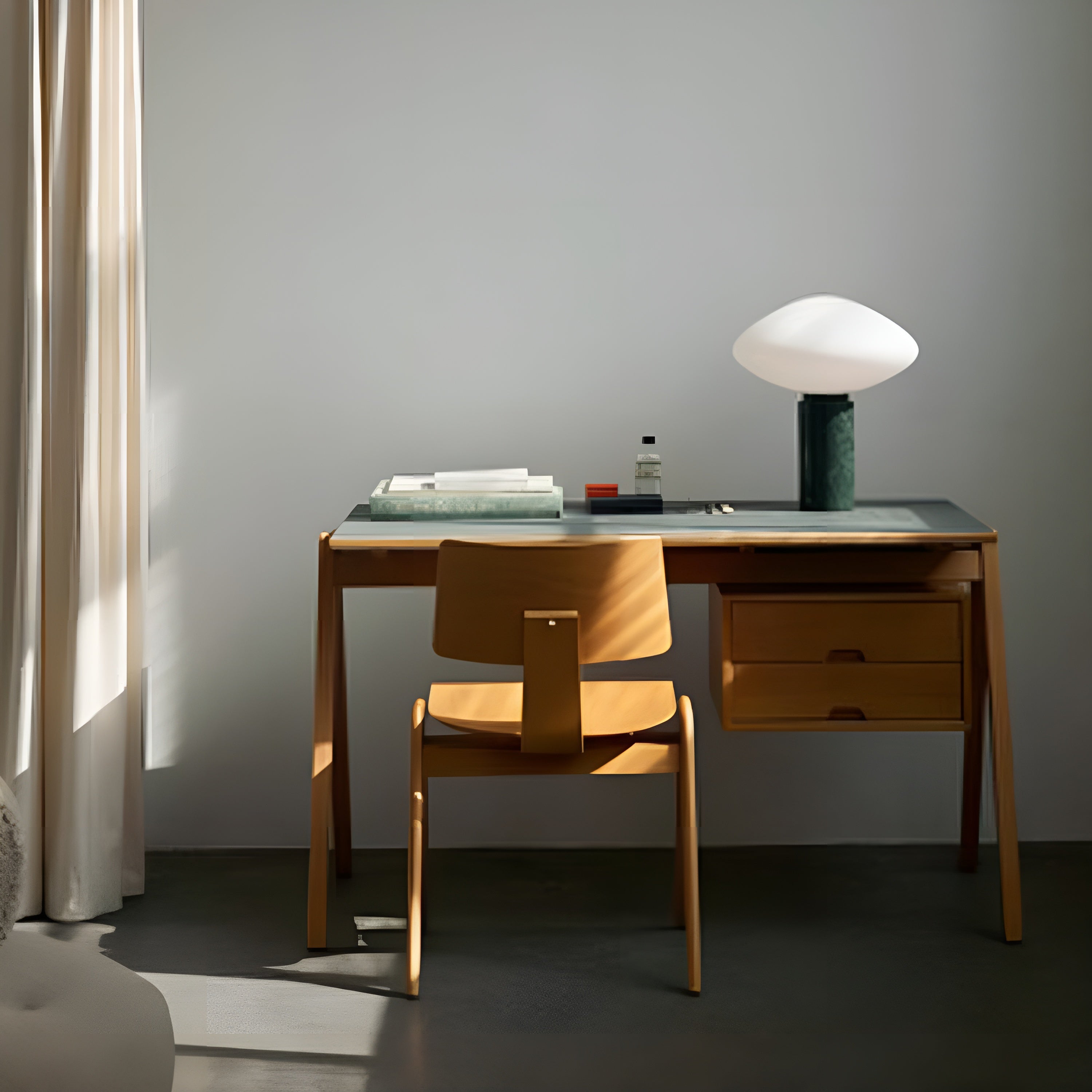 Mist AP17 Table Lamp