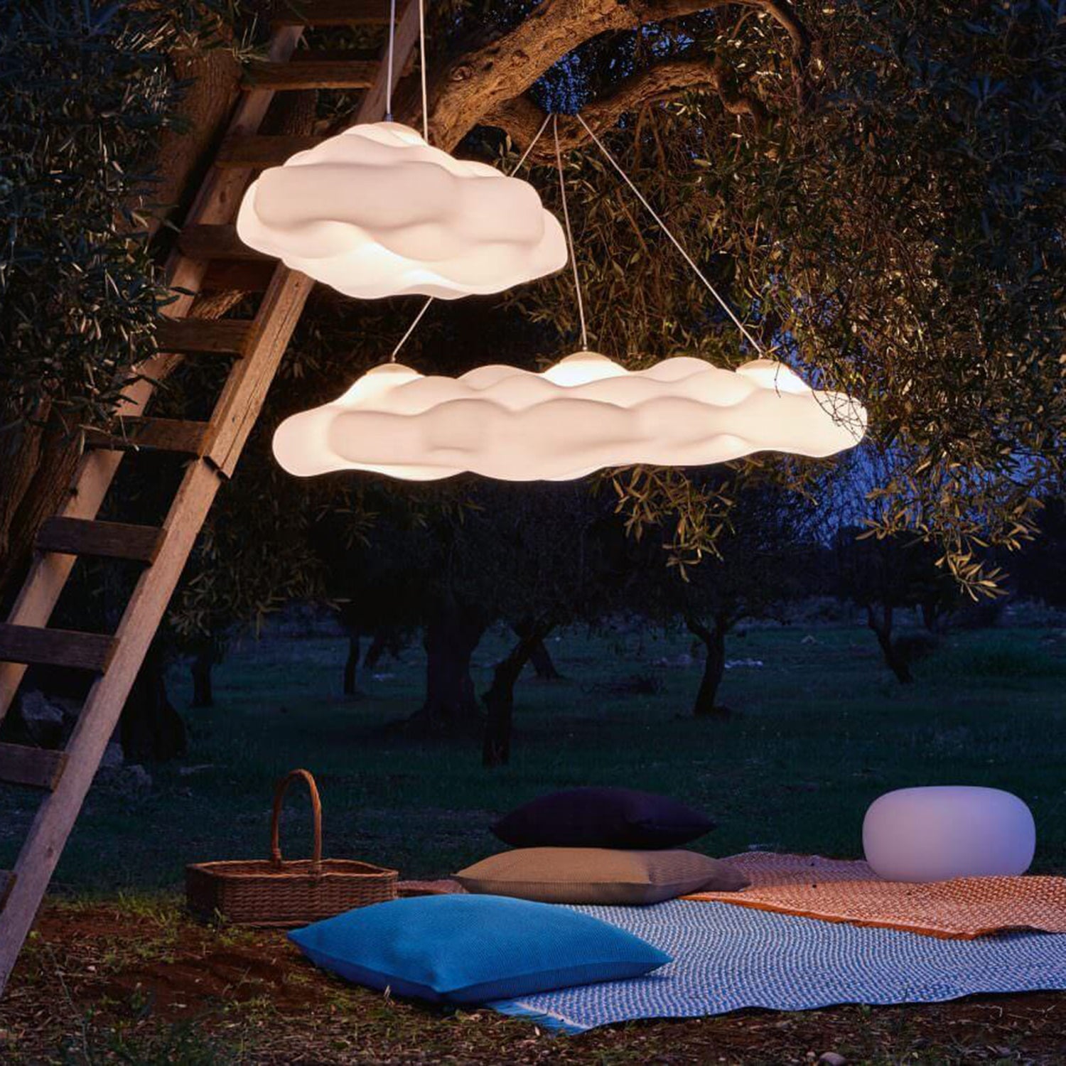 Nefos Cloud Pendant Light