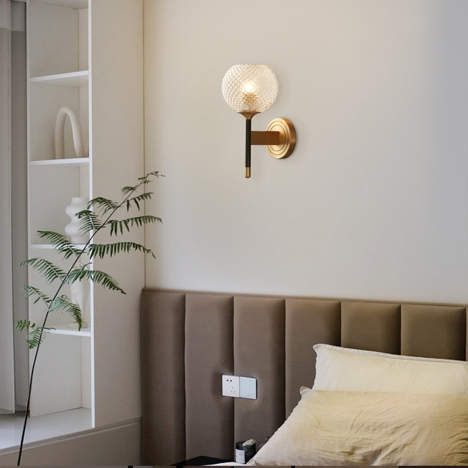 Orrefors_Ball_Brass_Sconce_Visual_Comfort's_0003