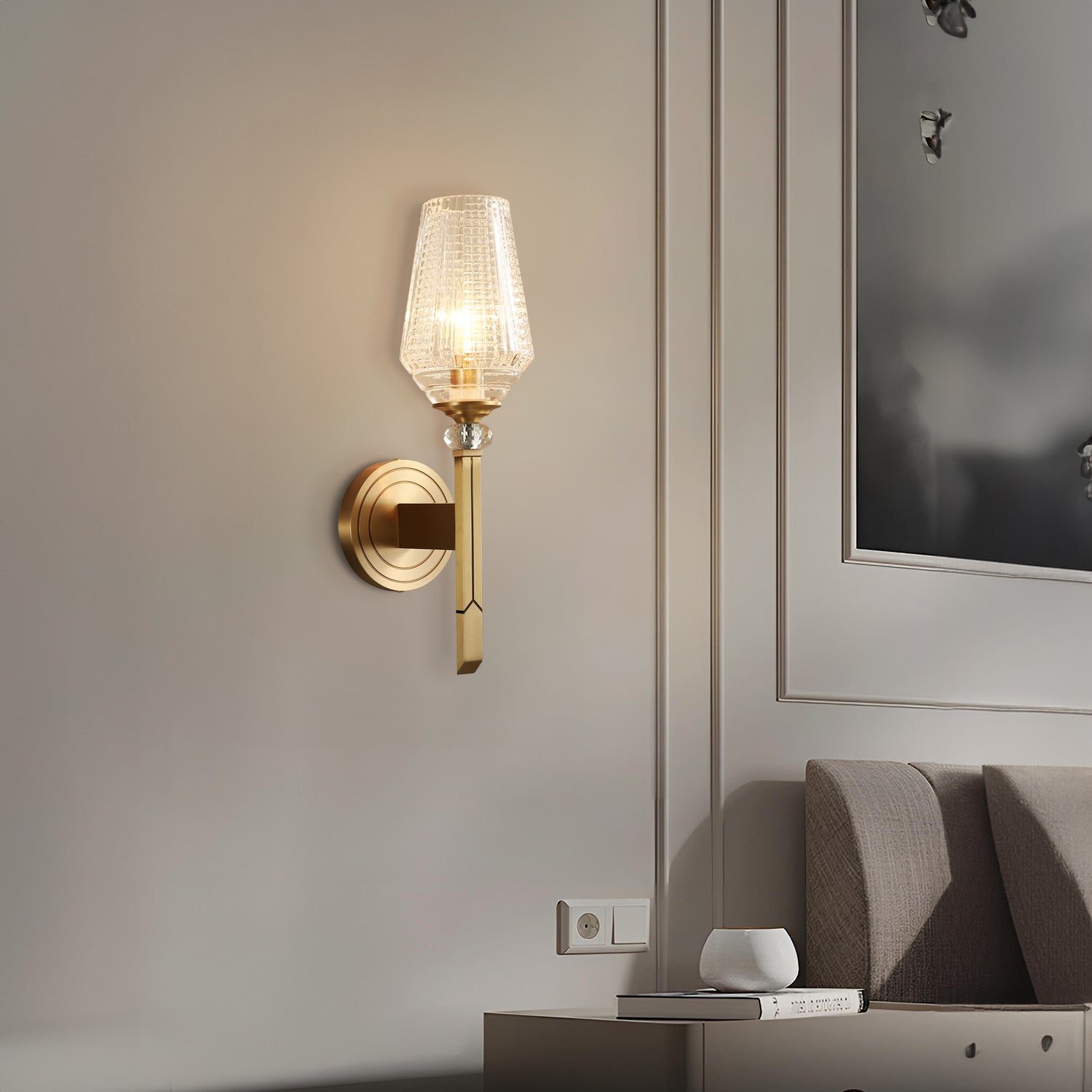 Orrefors_Vase_Brass_Sconce_Visual_Comfort's_0003