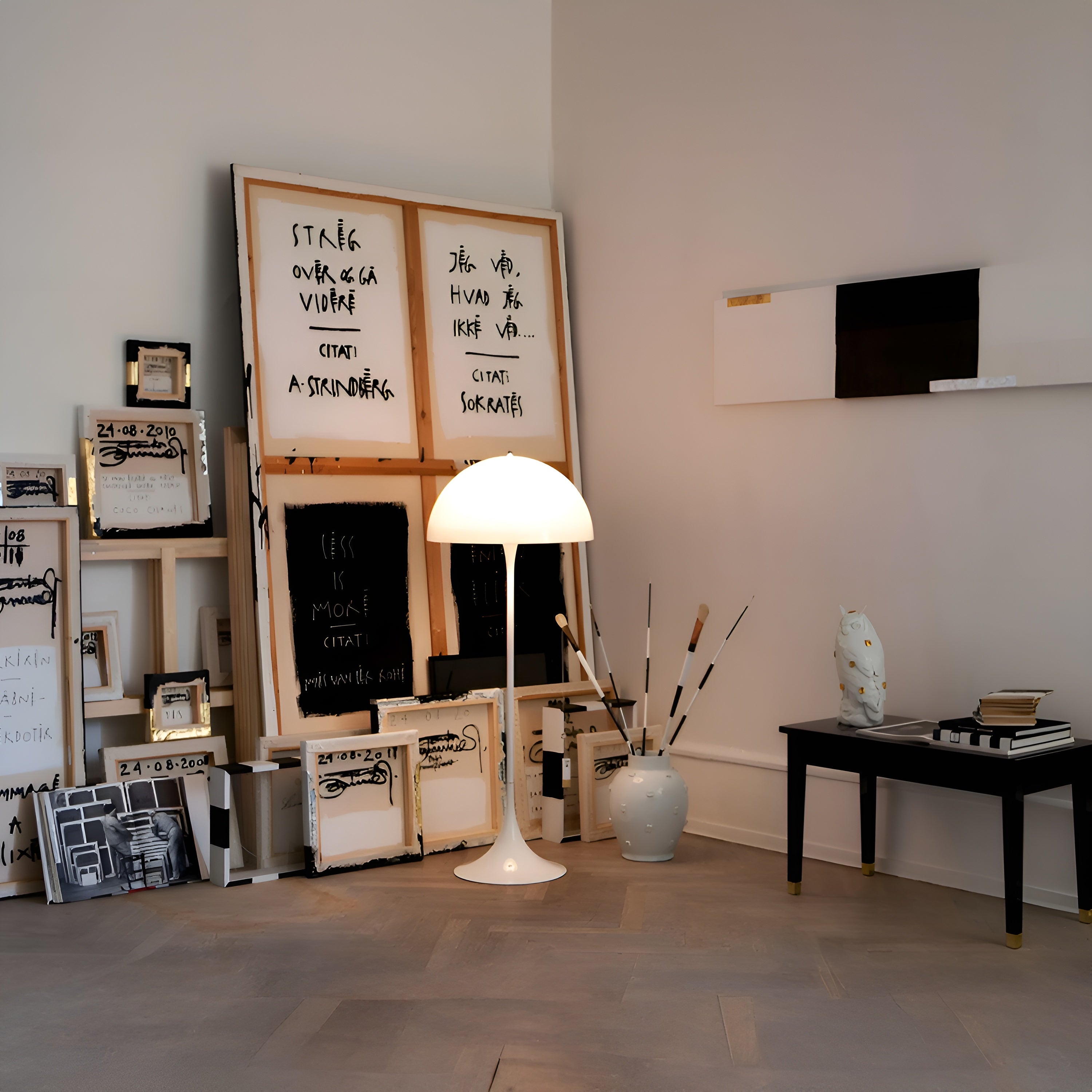 PANTHELLA Floor Lamp