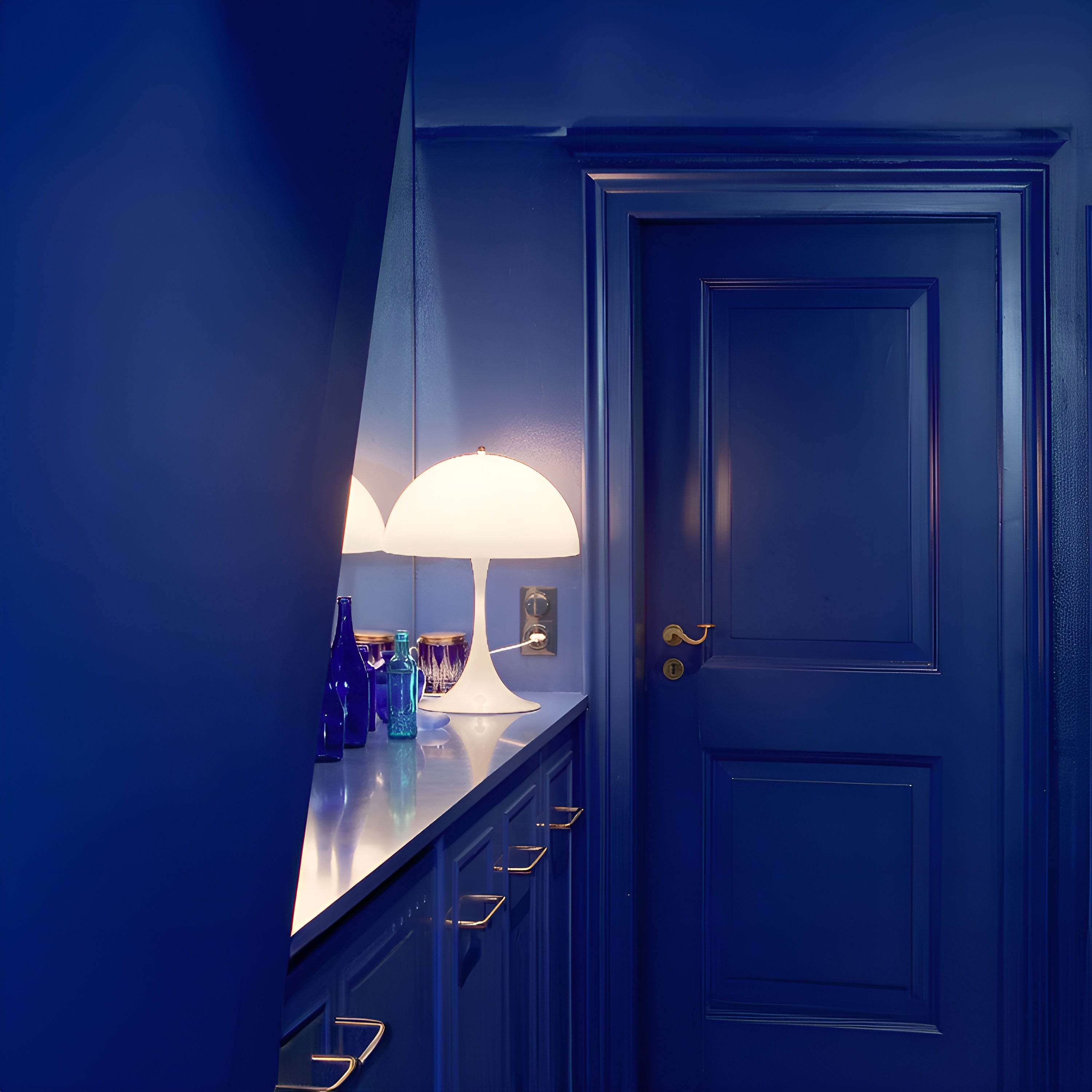 PANTHELLA Table Lamp