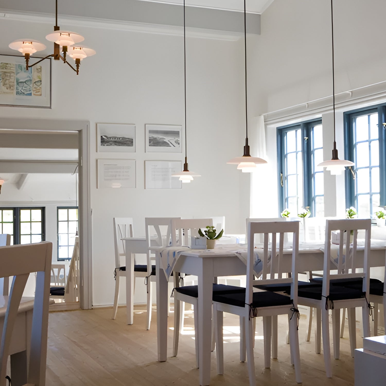 PH 3/2 Academy Chandelier