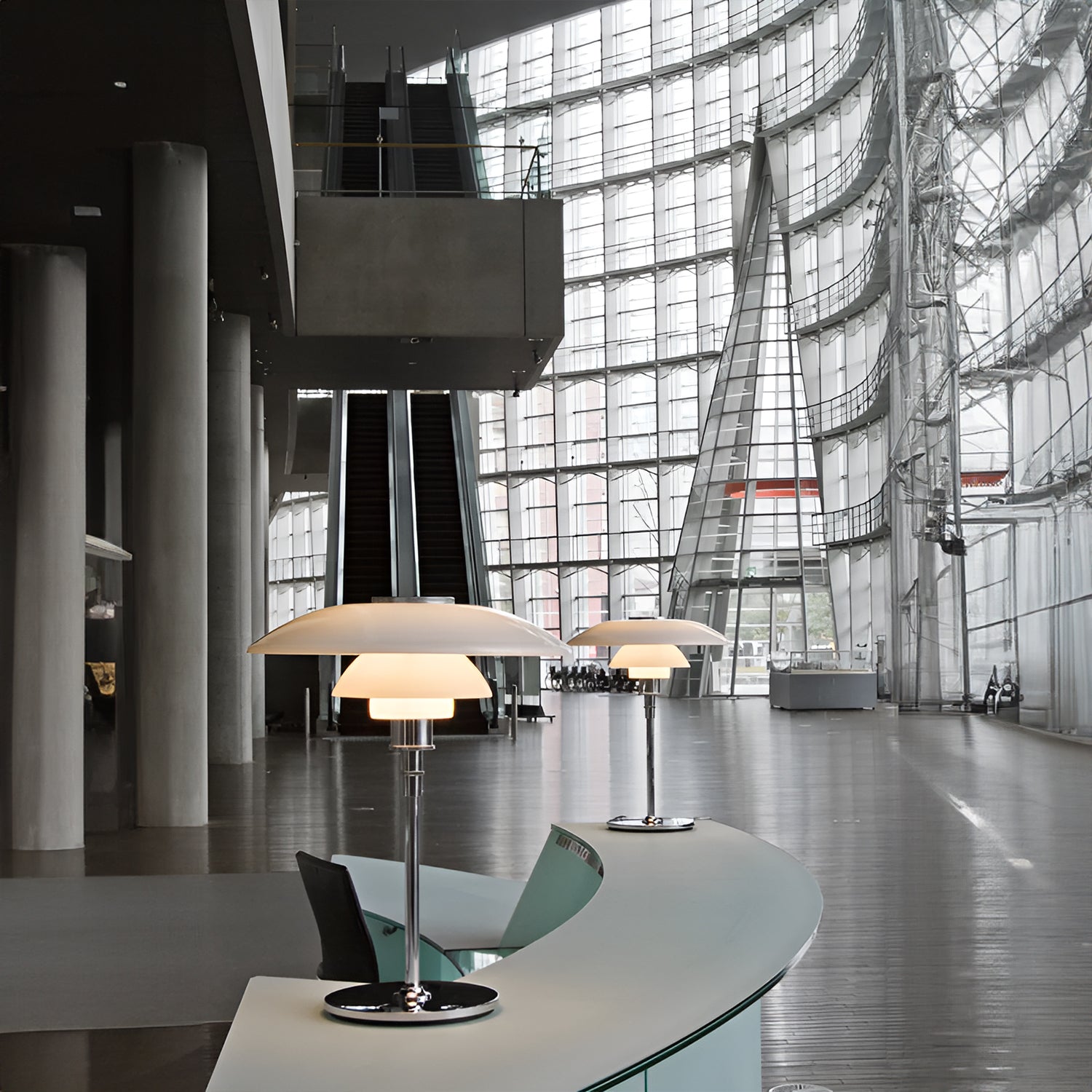 PH 4½-3½ Table Lamp