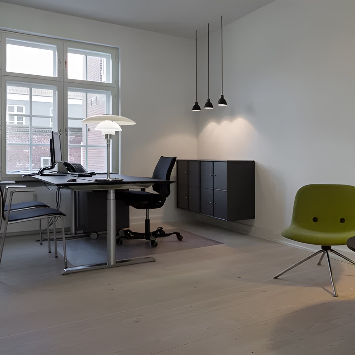 PH 4½-3½ Table Lamp