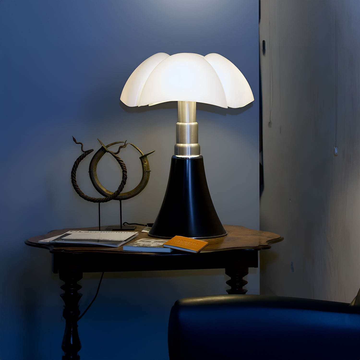PIPISTRELLO Table Lamp