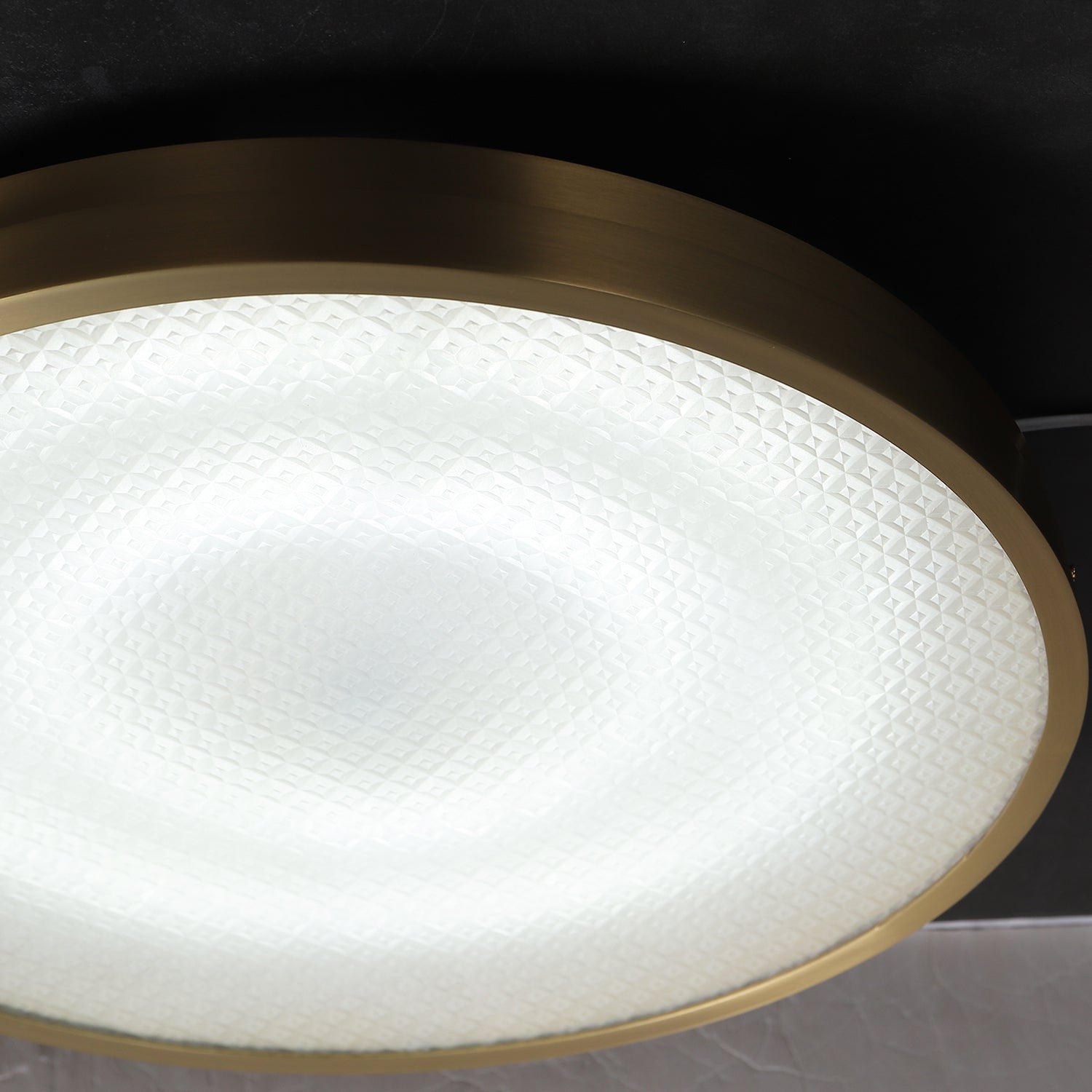 Pan_Round_LED_Flushmount_PageOne_07